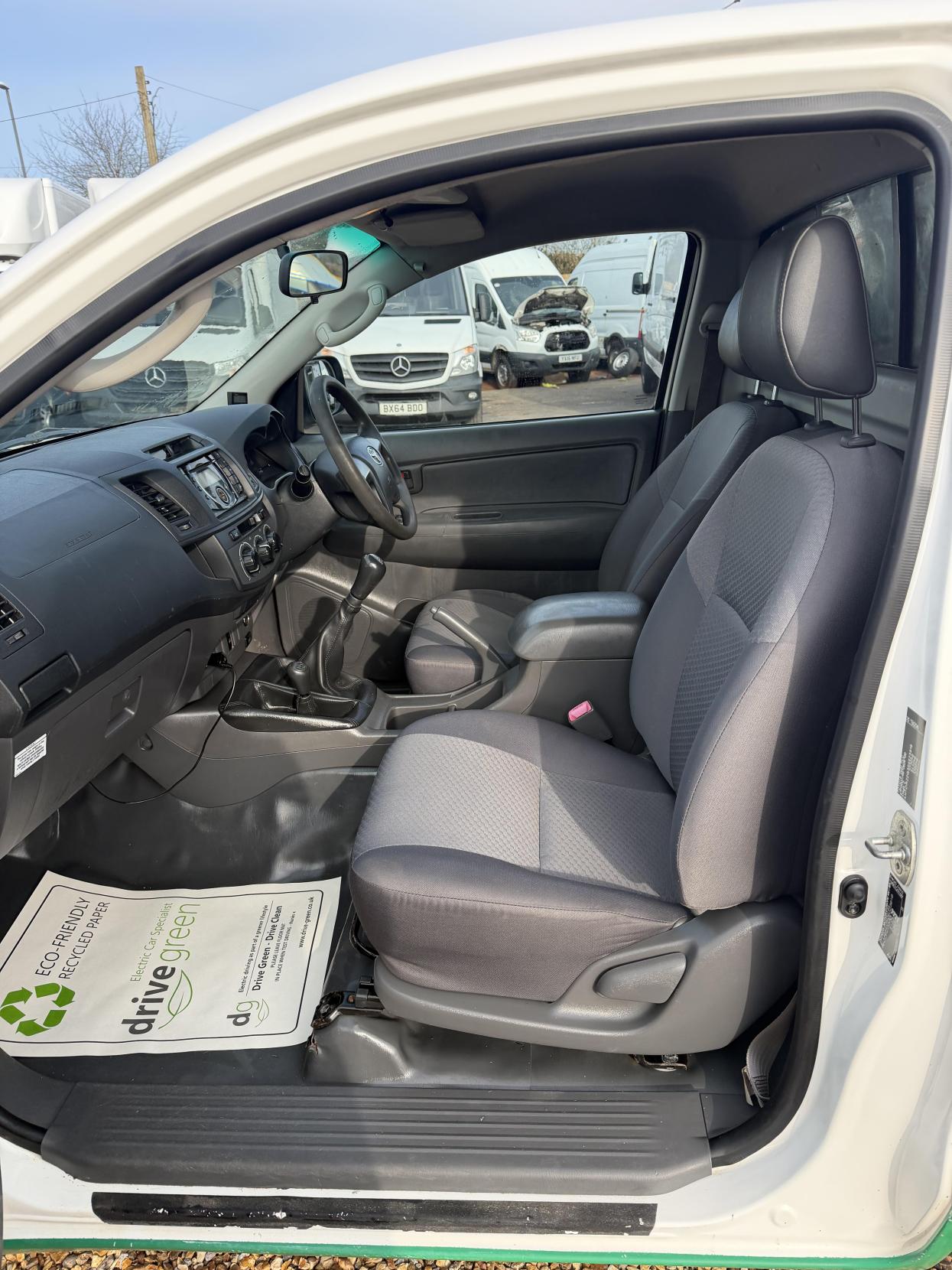 Toyota Hilux 2.5 D-4D HL2 Pickup 2dr Diesel Manual 4WD Euro 5 (144 ps)