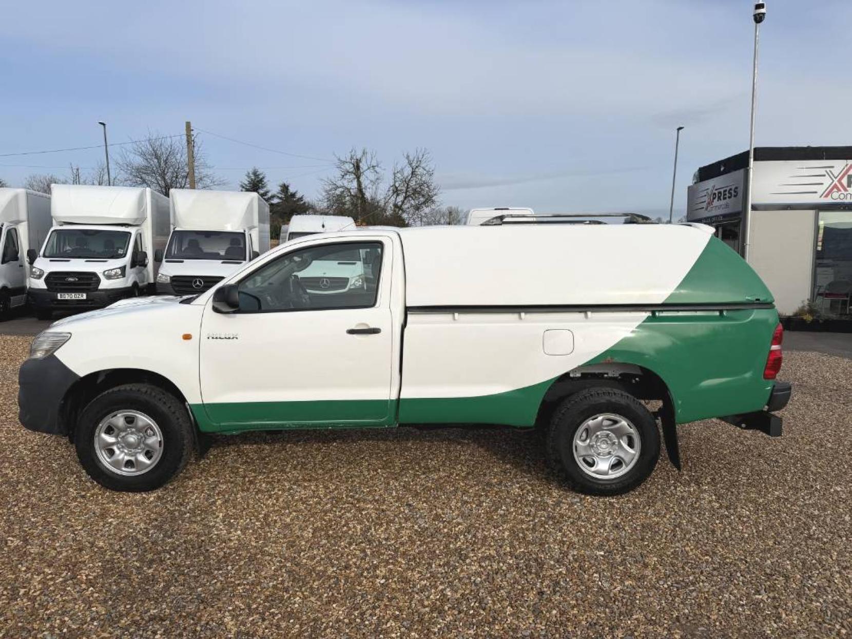 Toyota Hilux 2.5 D-4D HL2 Pickup 2dr Diesel Manual 4WD Euro 5 (144 ps)