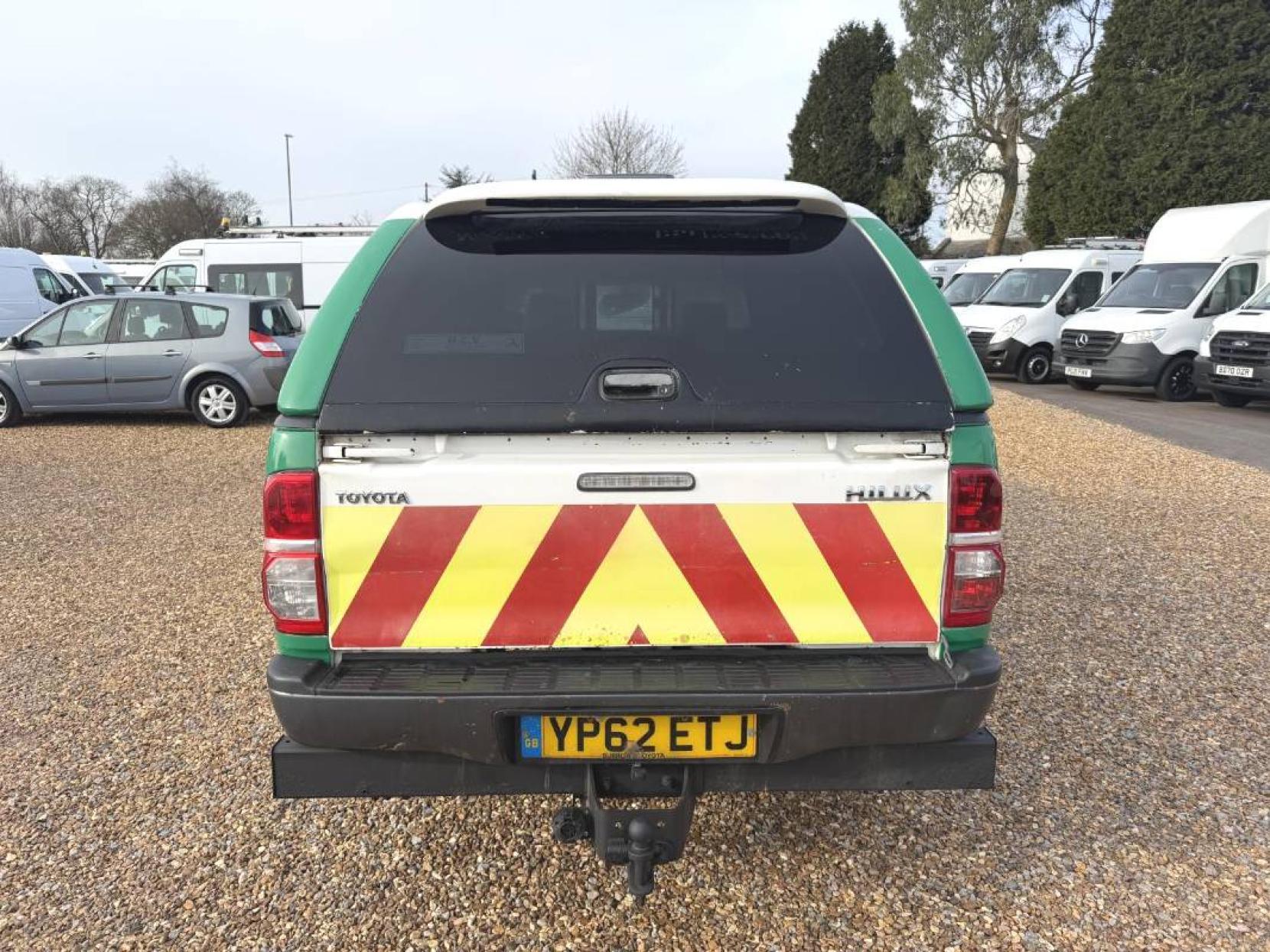 Toyota Hilux 2.5 D-4D HL2 Pickup 2dr Diesel Manual 4WD Euro 5 (144 ps)