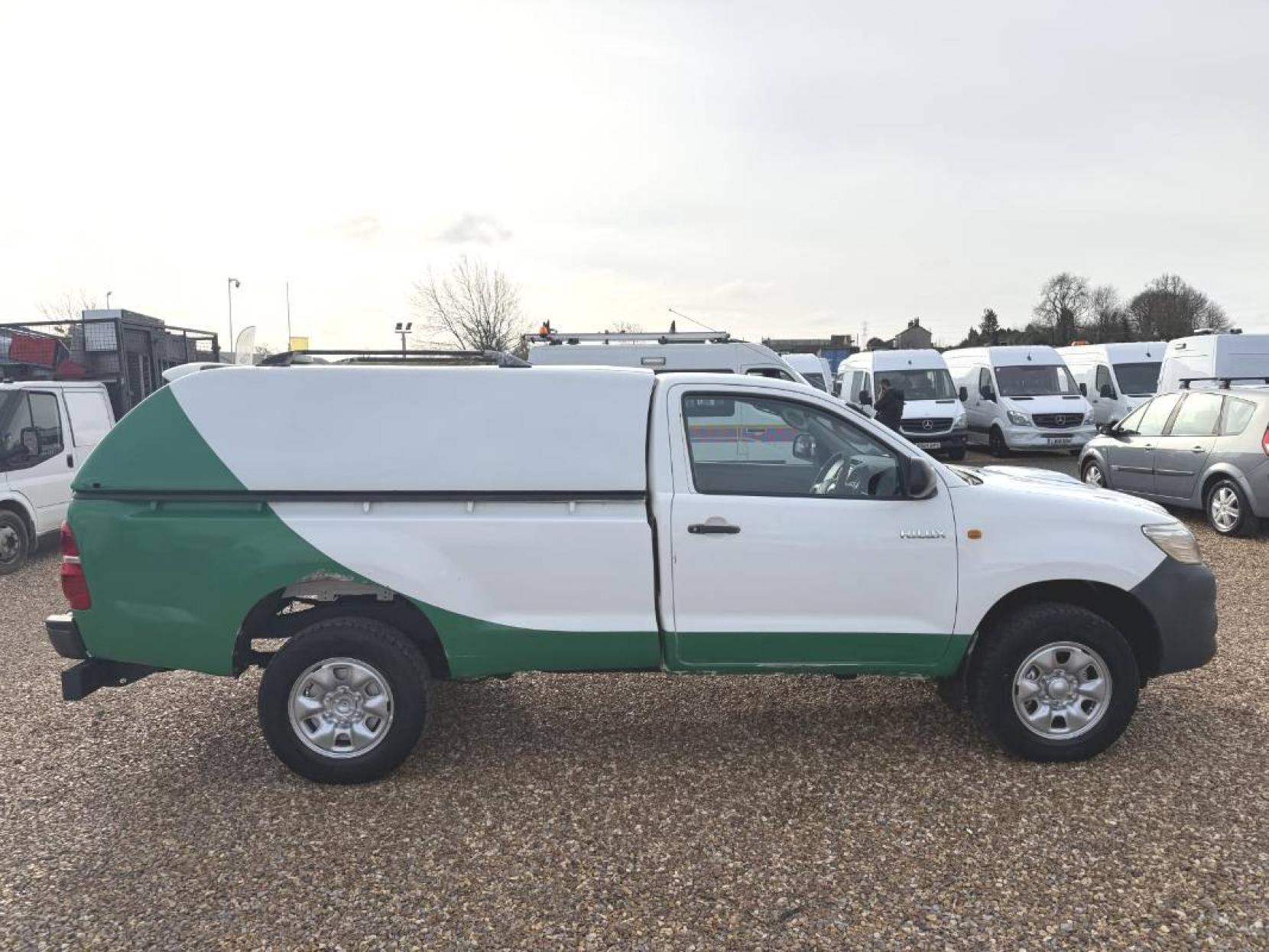 Toyota Hilux 2.5 D-4D HL2 Pickup 2dr Diesel Manual 4WD Euro 5 (144 ps)