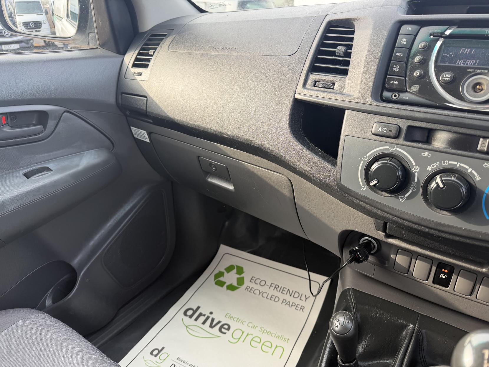 Toyota Hilux 2.5 D-4D HL2 Pickup 2dr Diesel Manual 4WD Euro 5 (144 ps)