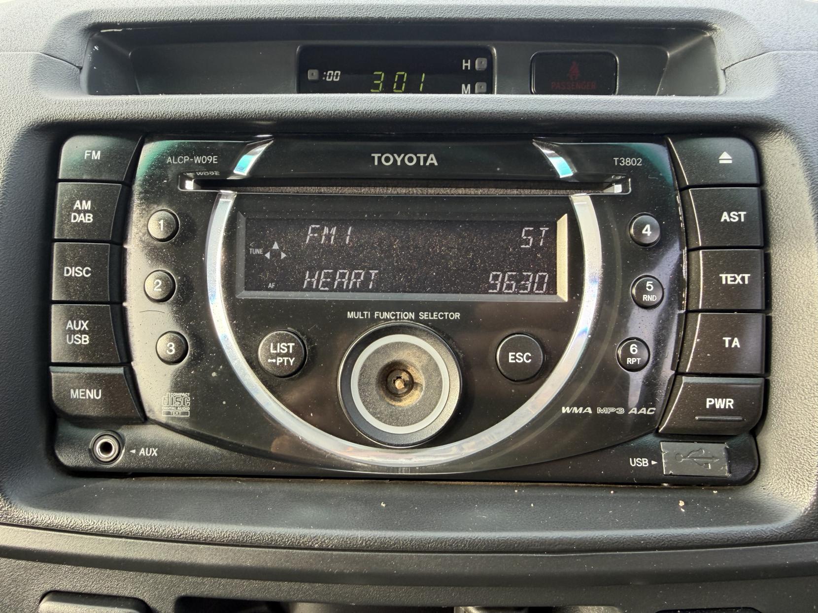 Toyota Hilux 2.5 D-4D HL2 Pickup 2dr Diesel Manual 4WD Euro 5 (144 ps)