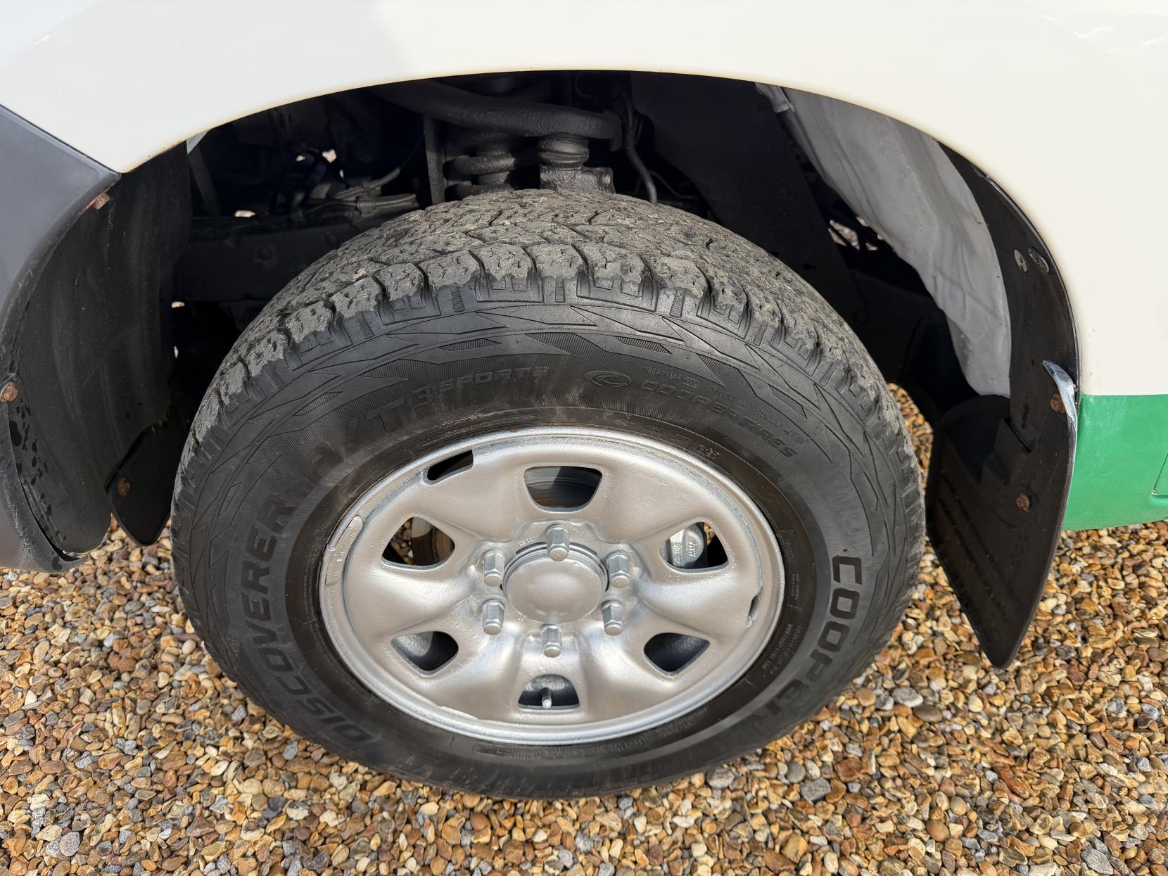 Toyota Hilux 2.5 D-4D HL2 Pickup 2dr Diesel Manual 4WD Euro 5 (144 ps)