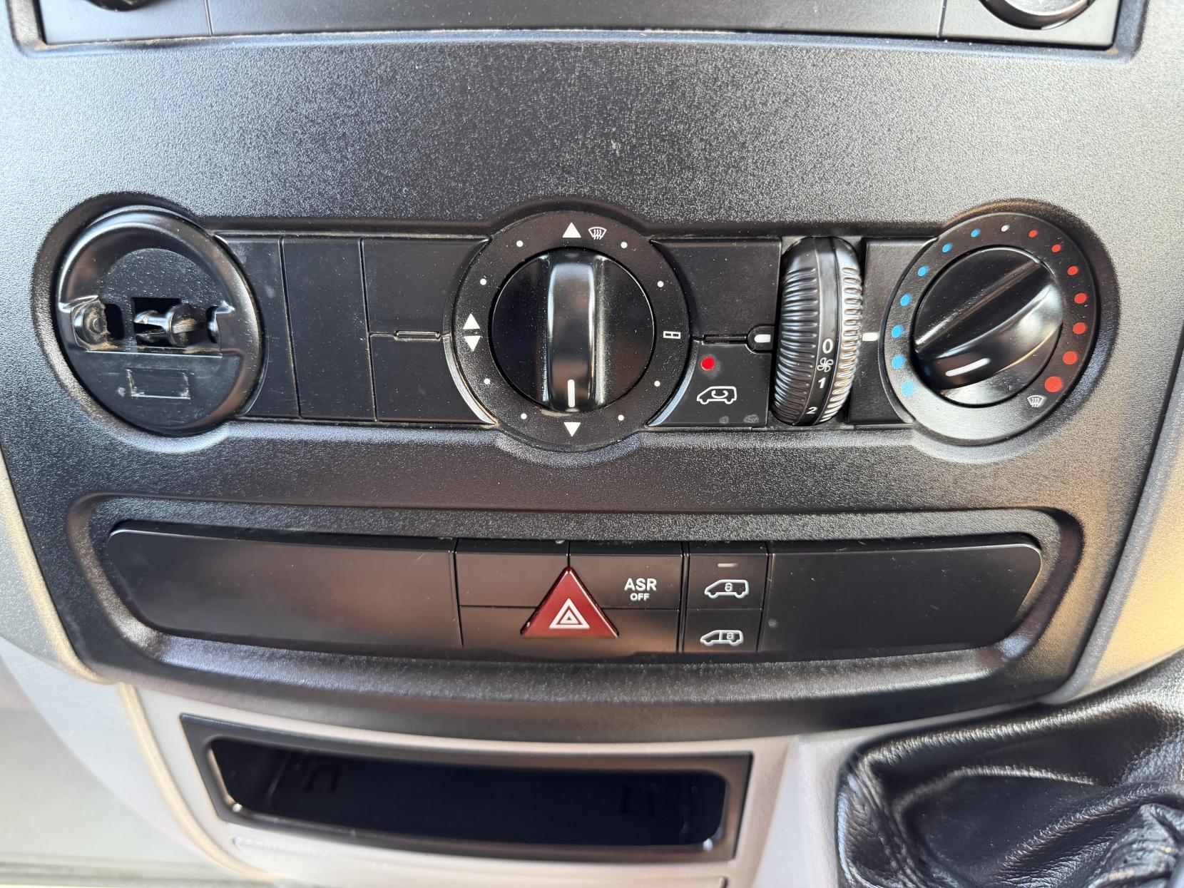 2018 Mercedes-Benz Sprinter 2.1 314 CDi Panel Van 5dr Diesel Manual RWD L2 (213 g/km, 140 bhp) - Thumbnail 24