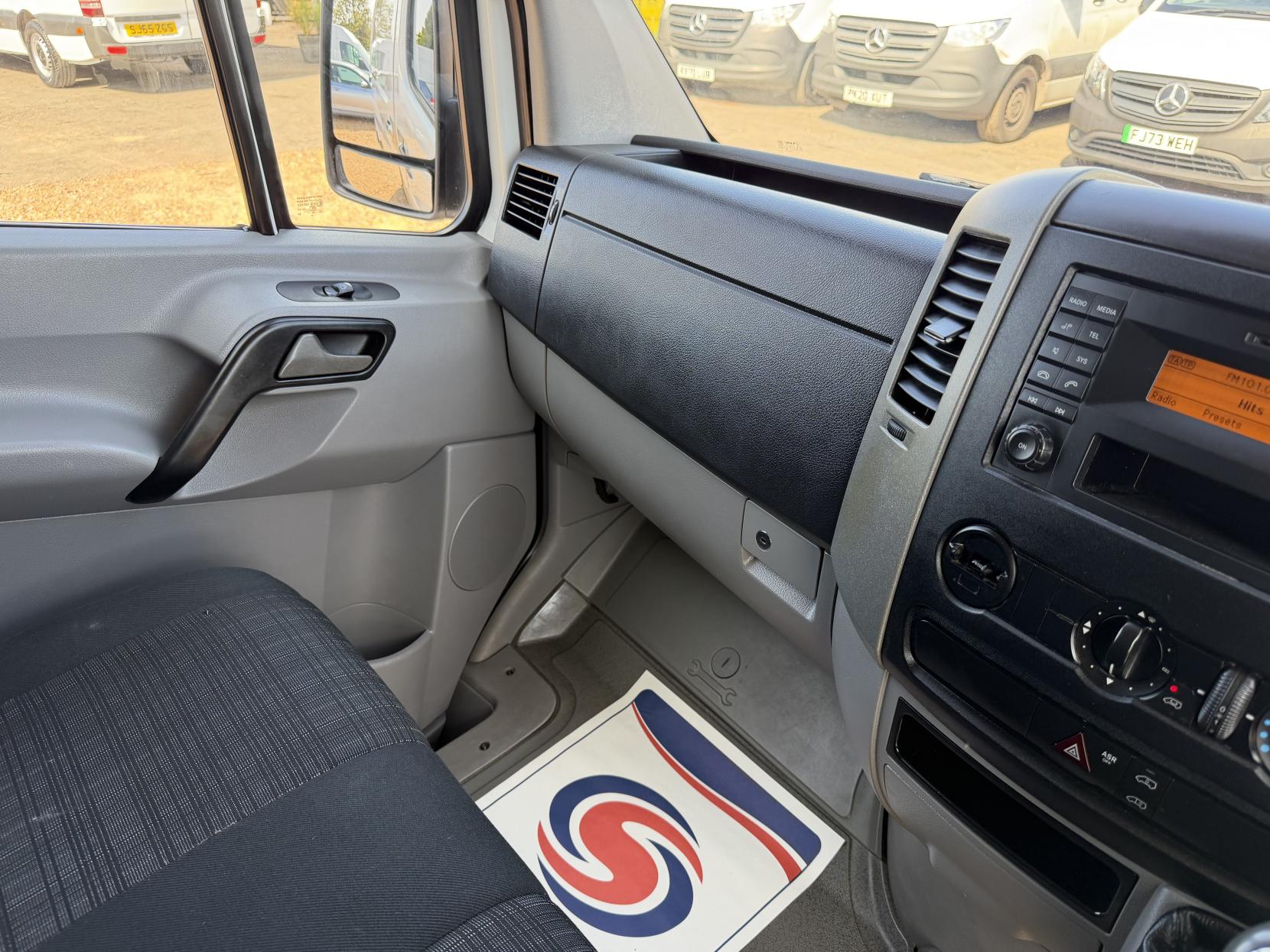 2018 Mercedes-Benz Sprinter 2.1 314 CDi Panel Van 5dr Diesel Manual RWD L2 (213 g/km, 140 bhp) - Thumbnail 23