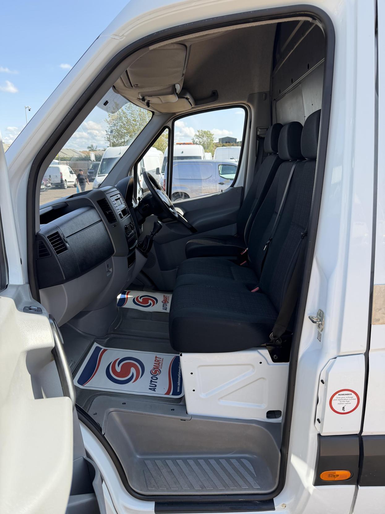 2018 Mercedes-Benz Sprinter 2.1 314 CDi Panel Van 5dr Diesel Manual RWD L2 (213 g/km, 140 bhp) - Thumbnail 9