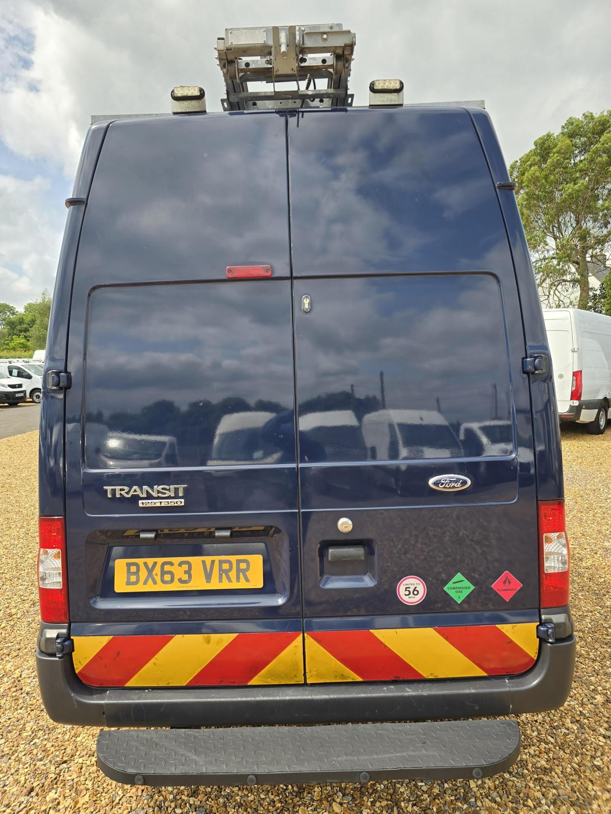 Ford Transit 2.2 TDCi 350 Panel Van 3dr Diesel Manual FWD L2 H3 (209 g/km, 123 bhp)