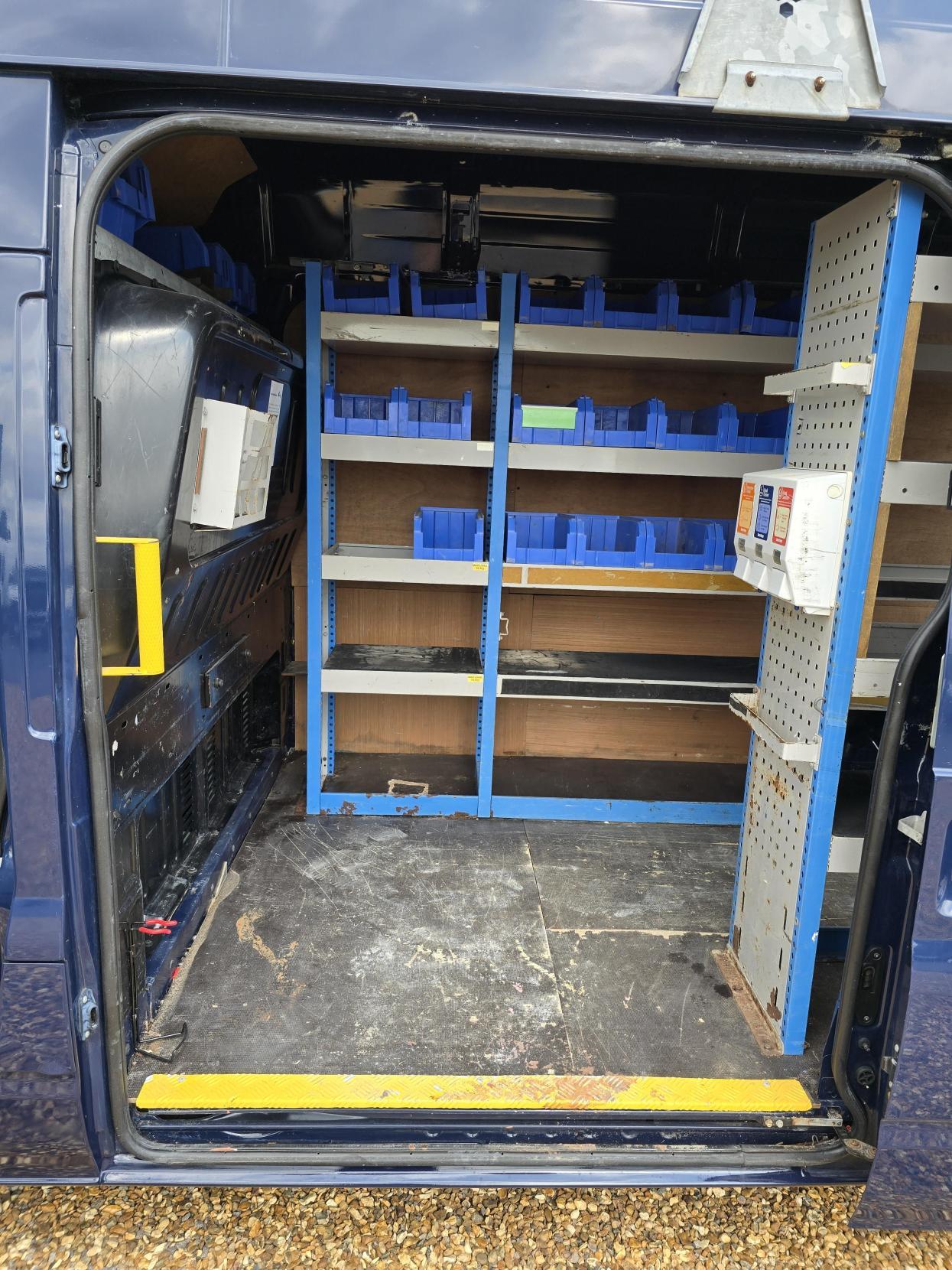 Ford Transit 2.2 TDCi 350 Panel Van 3dr Diesel Manual FWD L2 H3 (209 g/km, 123 bhp)