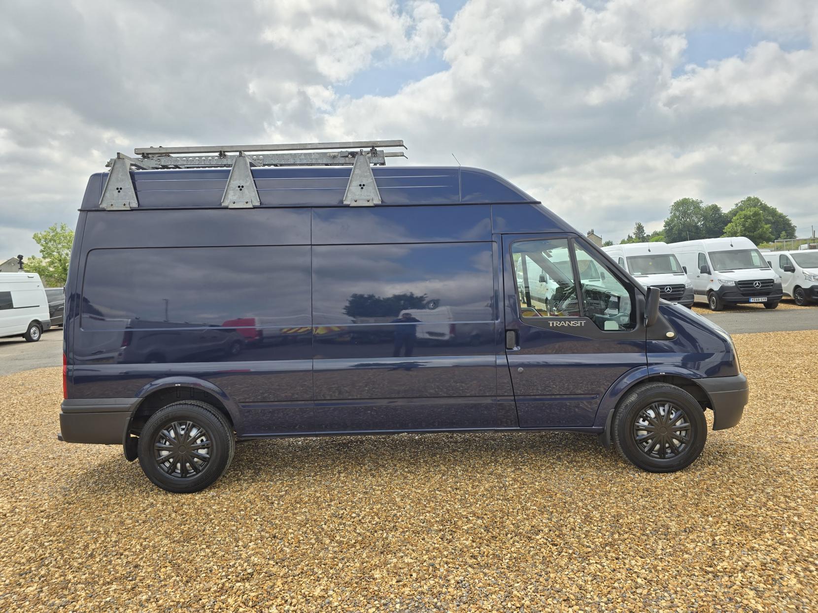 Ford Transit 2.2 TDCi 350 Panel Van 3dr Diesel Manual FWD L2 H3 (209 g/km, 123 bhp)