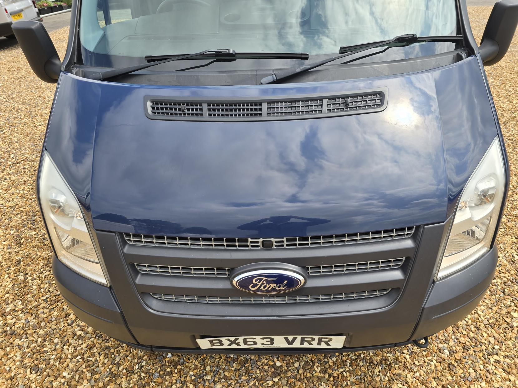 Ford Transit 2.2 TDCi 350 Panel Van 3dr Diesel Manual FWD L2 H3 (209 g/km, 123 bhp)