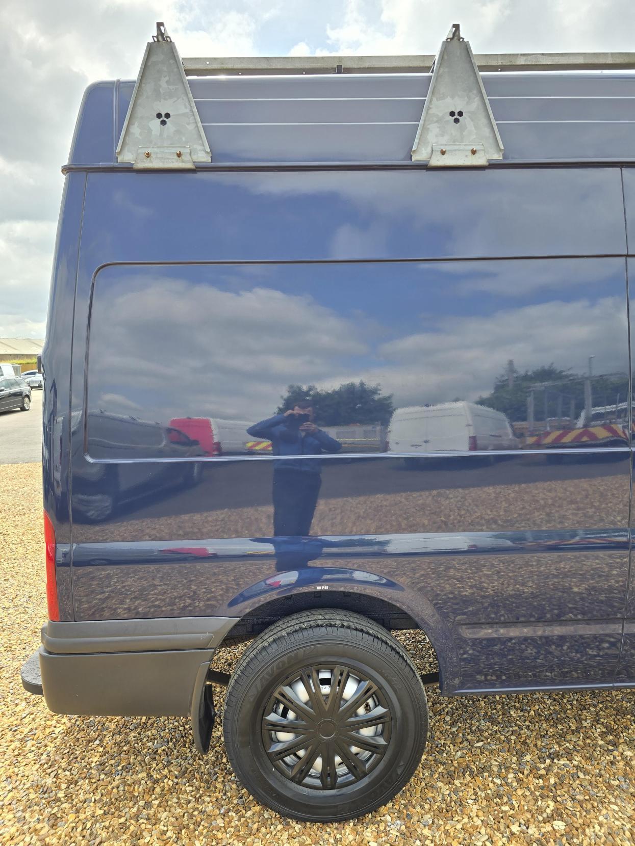 Ford Transit 2.2 TDCi 350 Panel Van 3dr Diesel Manual FWD L2 H3 (209 g/km, 123 bhp)