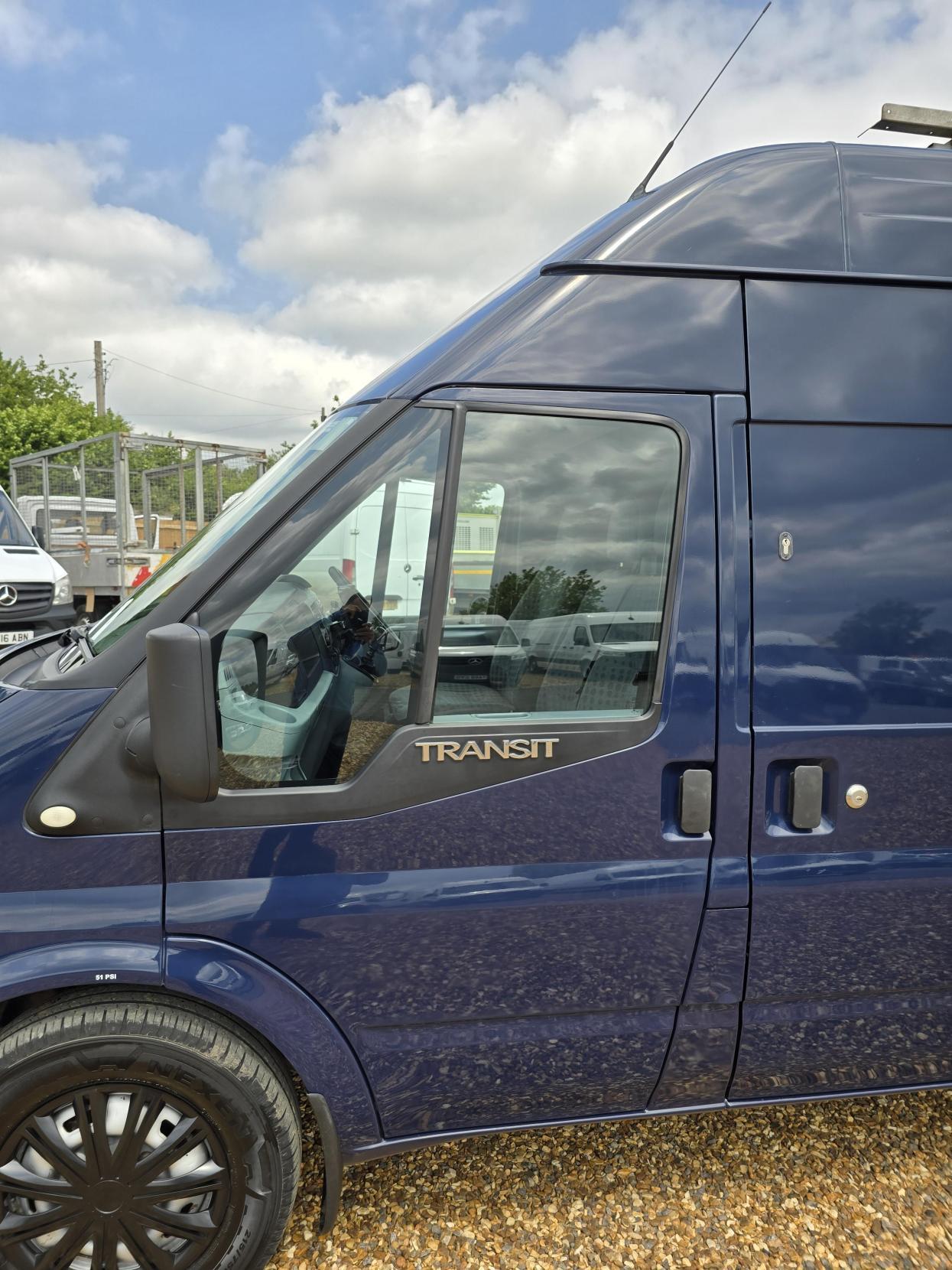 Ford Transit 2.2 TDCi 350 Panel Van 3dr Diesel Manual FWD L2 H3 (209 g/km, 123 bhp)