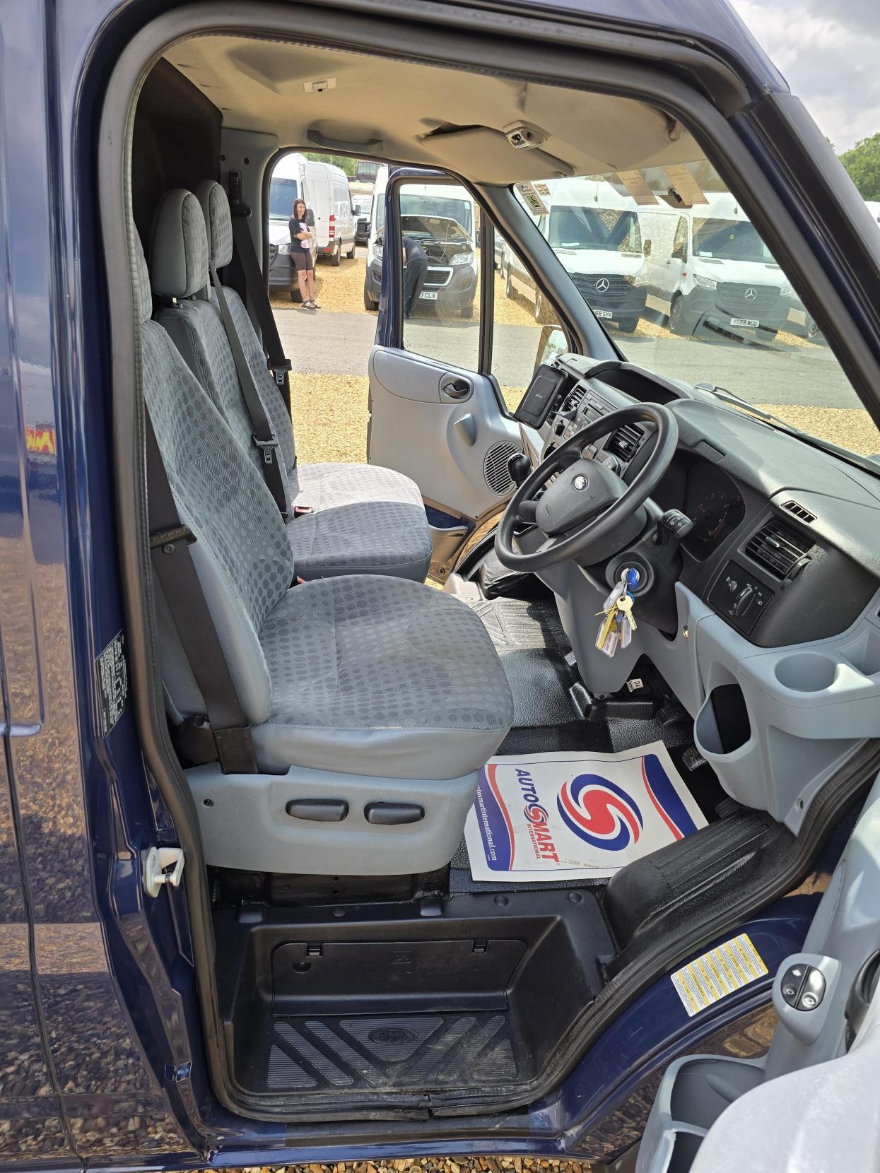Ford Transit 2.2 TDCi 350 Panel Van 3dr Diesel Manual FWD L2 H3 (209 g/km, 123 bhp)