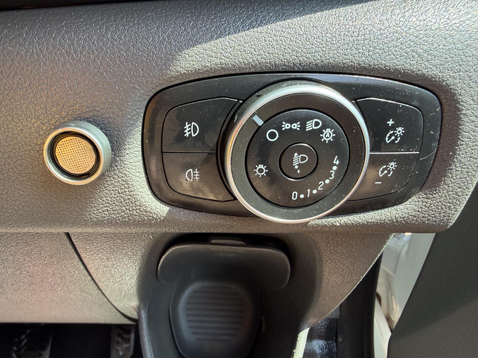 2019 Ford Transit Custom 2.0 320 EcoBlue Panel Van 5dr Diesel Manual L2 H2 Euro 6 (130 ps) - Thumbnail 41