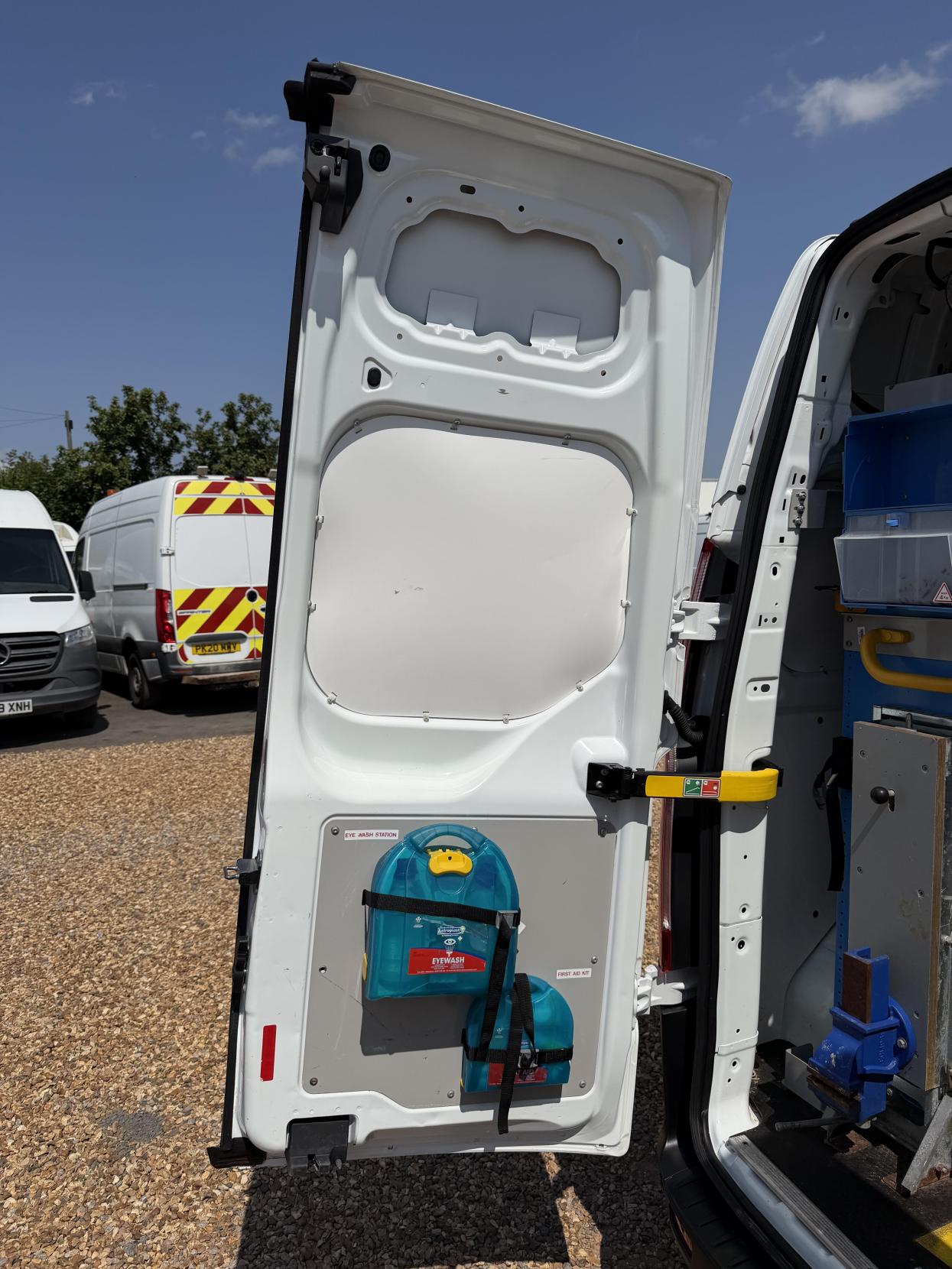 2019 Ford Transit Custom 2.0 320 EcoBlue Panel Van 5dr Diesel Manual L2 H2 Euro 6 (130 ps) - Thumbnail 33