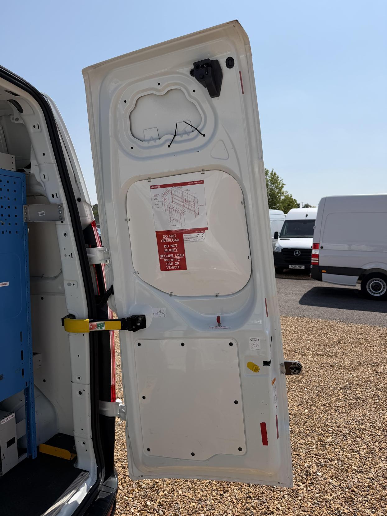 2019 Ford Transit Custom 2.0 320 EcoBlue Panel Van 5dr Diesel Manual L2 H2 Euro 6 (130 ps) - Thumbnail 34