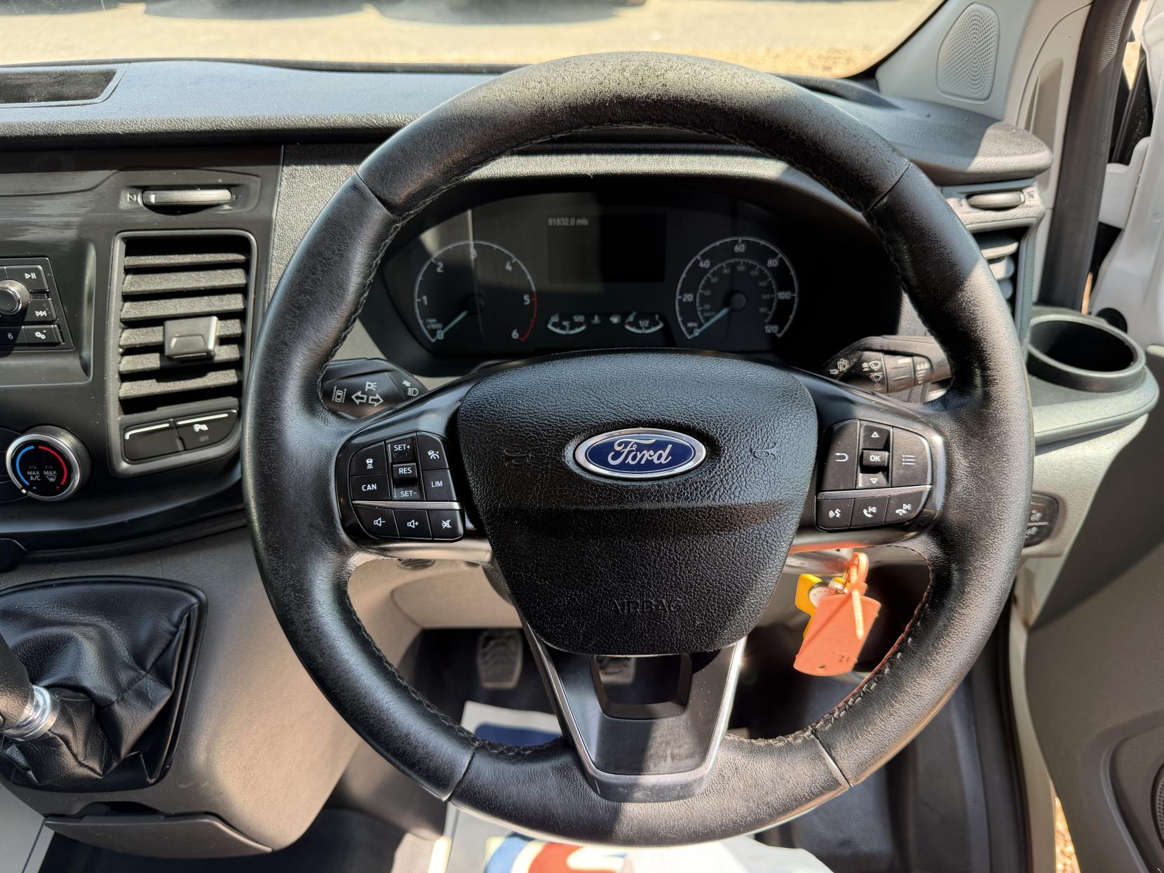 2019 Ford Transit Custom 2.0 320 EcoBlue Panel Van 5dr Diesel Manual L2 H2 Euro 6 (130 ps) - Thumbnail 40