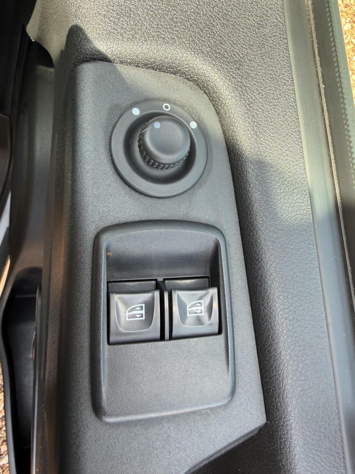 2019 Renault Trafic 2.0 dCi ENERGY 30 Sport Nav Crew Van Double Cab 6dr Diesel Manual LWB Euro 6 (s/s) (145 ps) - Thumbnail 39