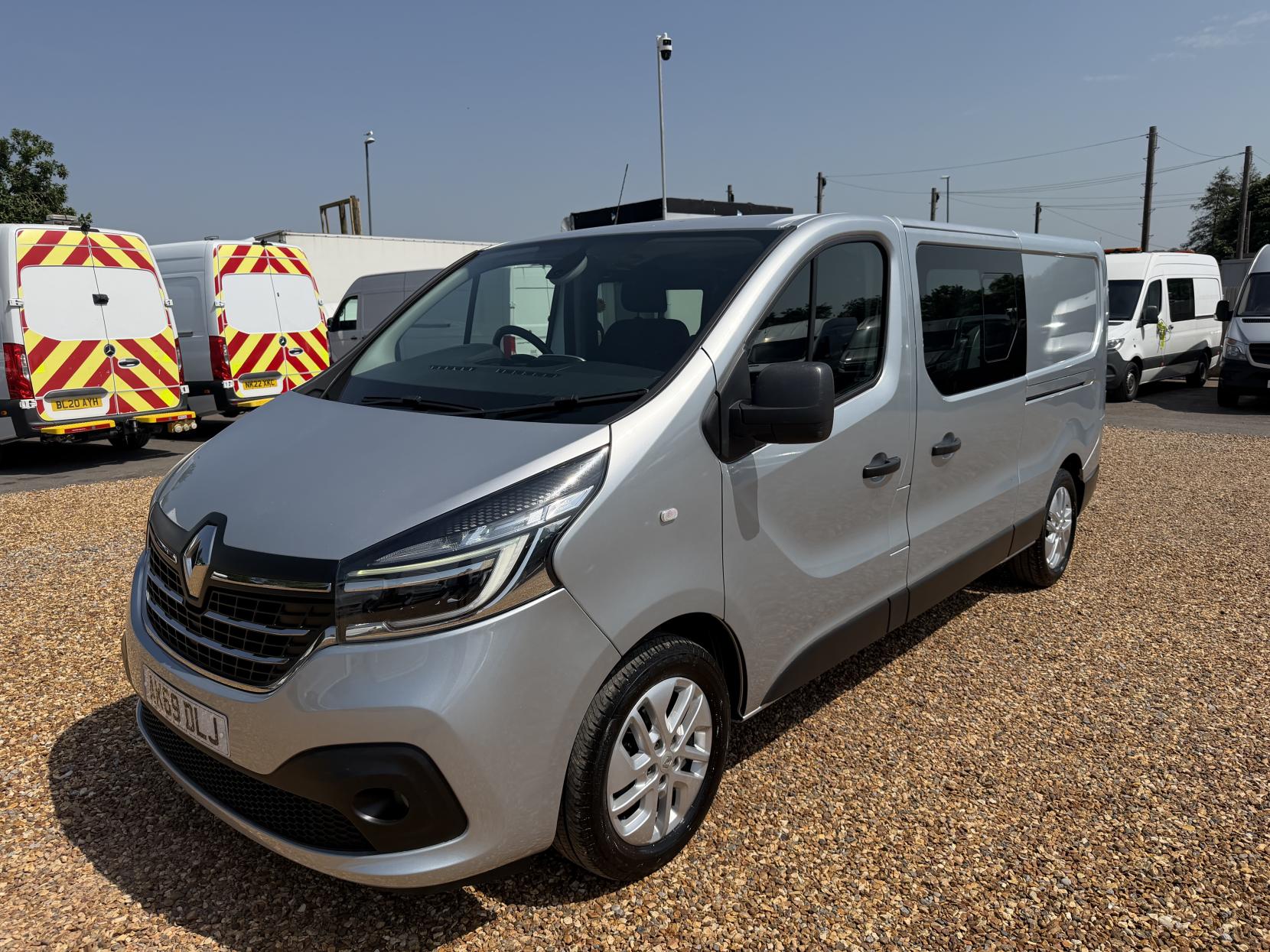 2019 Renault Trafic 2.0 dCi ENERGY 30 Sport Nav Crew Van Double Cab 6dr Diesel Manual LWB Euro 6 (s/s) (145 ps) - Thumbnail 8
