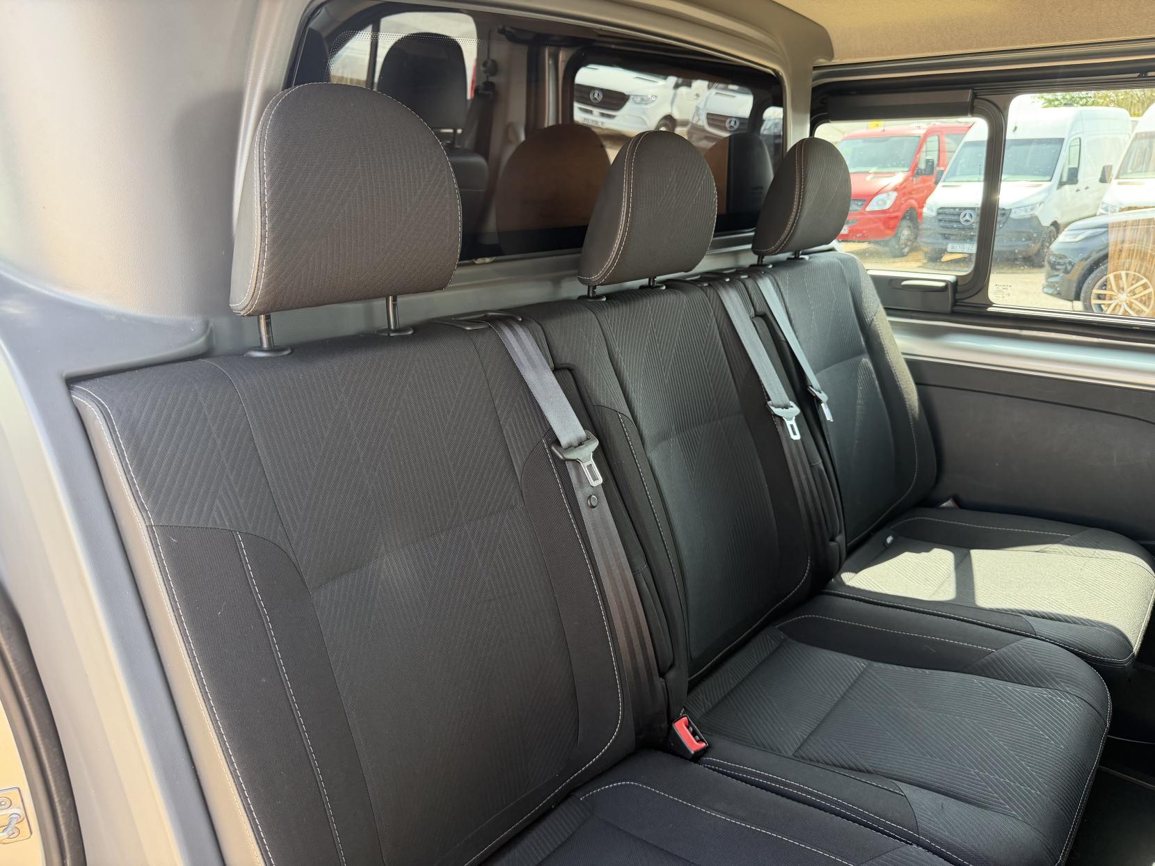 2019 Renault Trafic 2.0 dCi ENERGY 30 Sport Nav Crew Van Double Cab 6dr Diesel Manual LWB Euro 6 (s/s) (145 ps) - Thumbnail 29