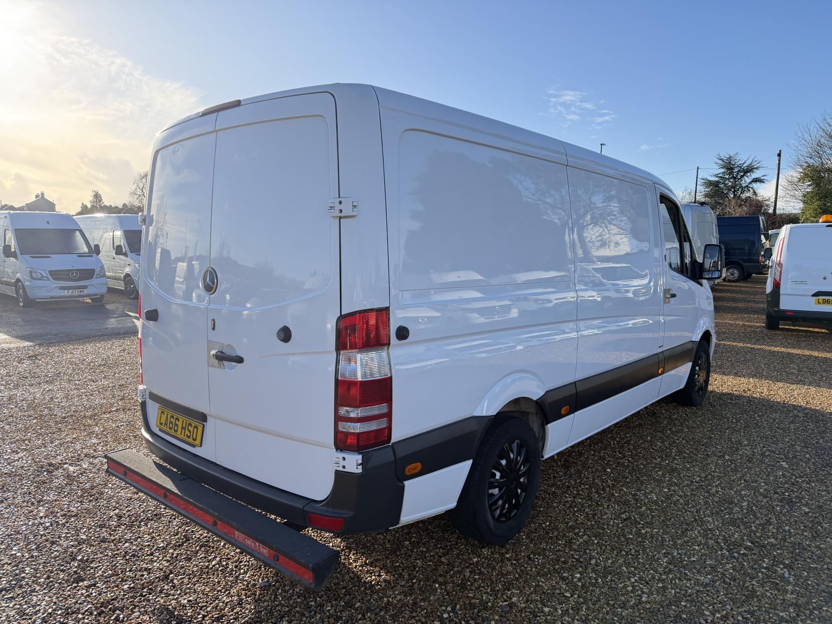 Mercedes-Benz Sprinter 2.1 314 CDi Panel Van 5dr Diesel Manual RWD L2 (213 g/km, 140 bhp)
