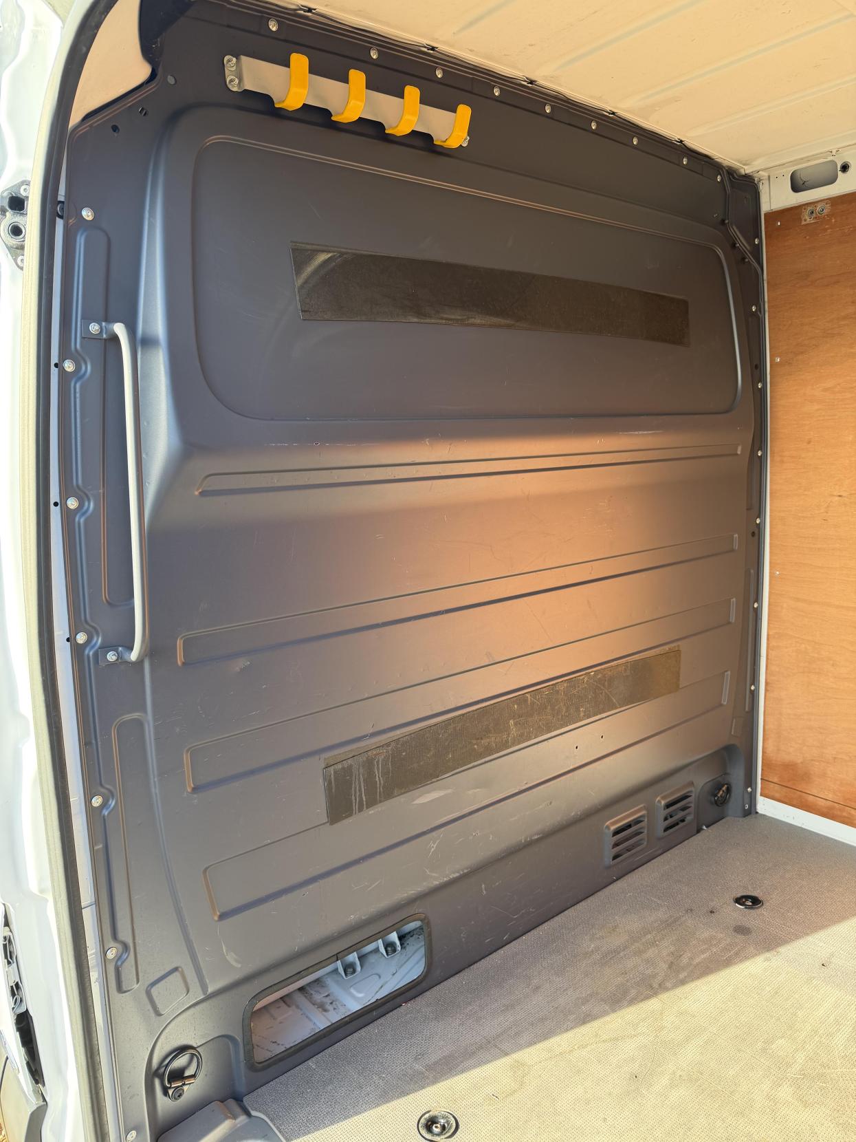 Mercedes-Benz Sprinter 2.1 314 CDi Panel Van 5dr Diesel Manual RWD L2 (213 g/km, 140 bhp)