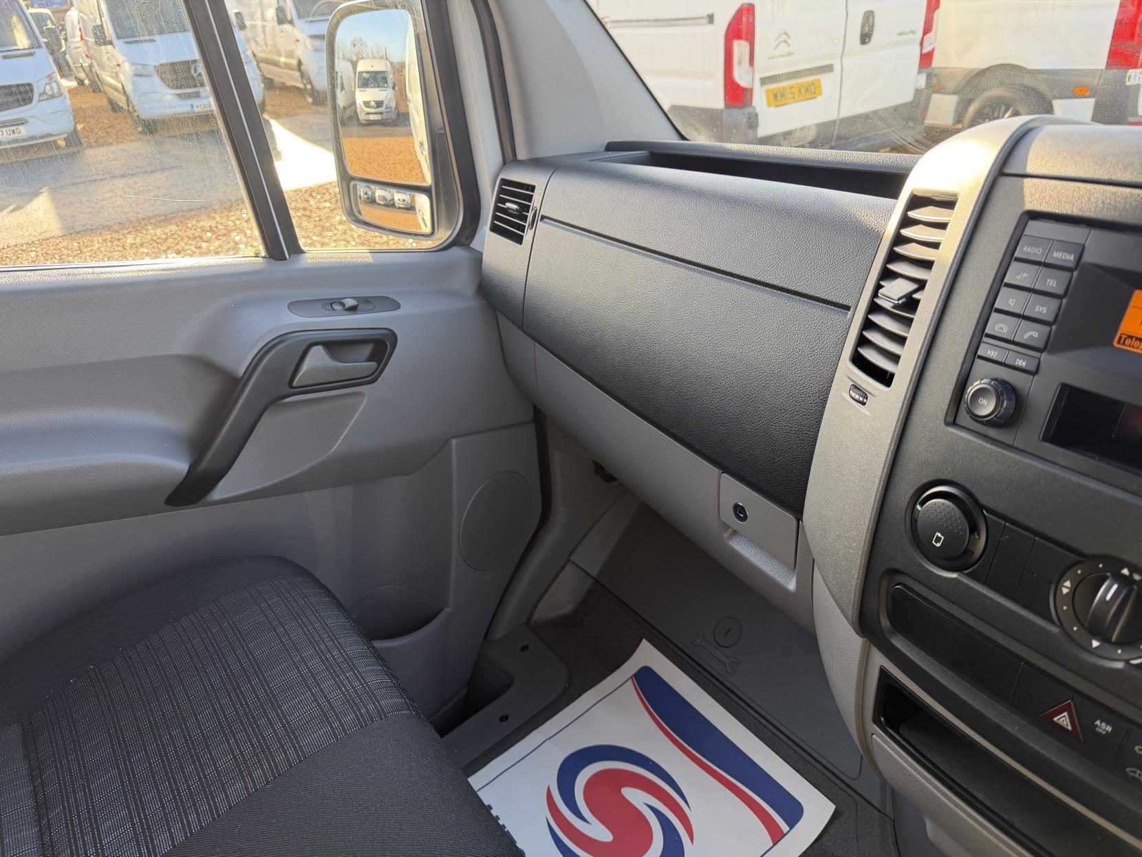 Mercedes-Benz Sprinter 2.1 314 CDi Panel Van 5dr Diesel Manual RWD L2 (213 g/km, 140 bhp)