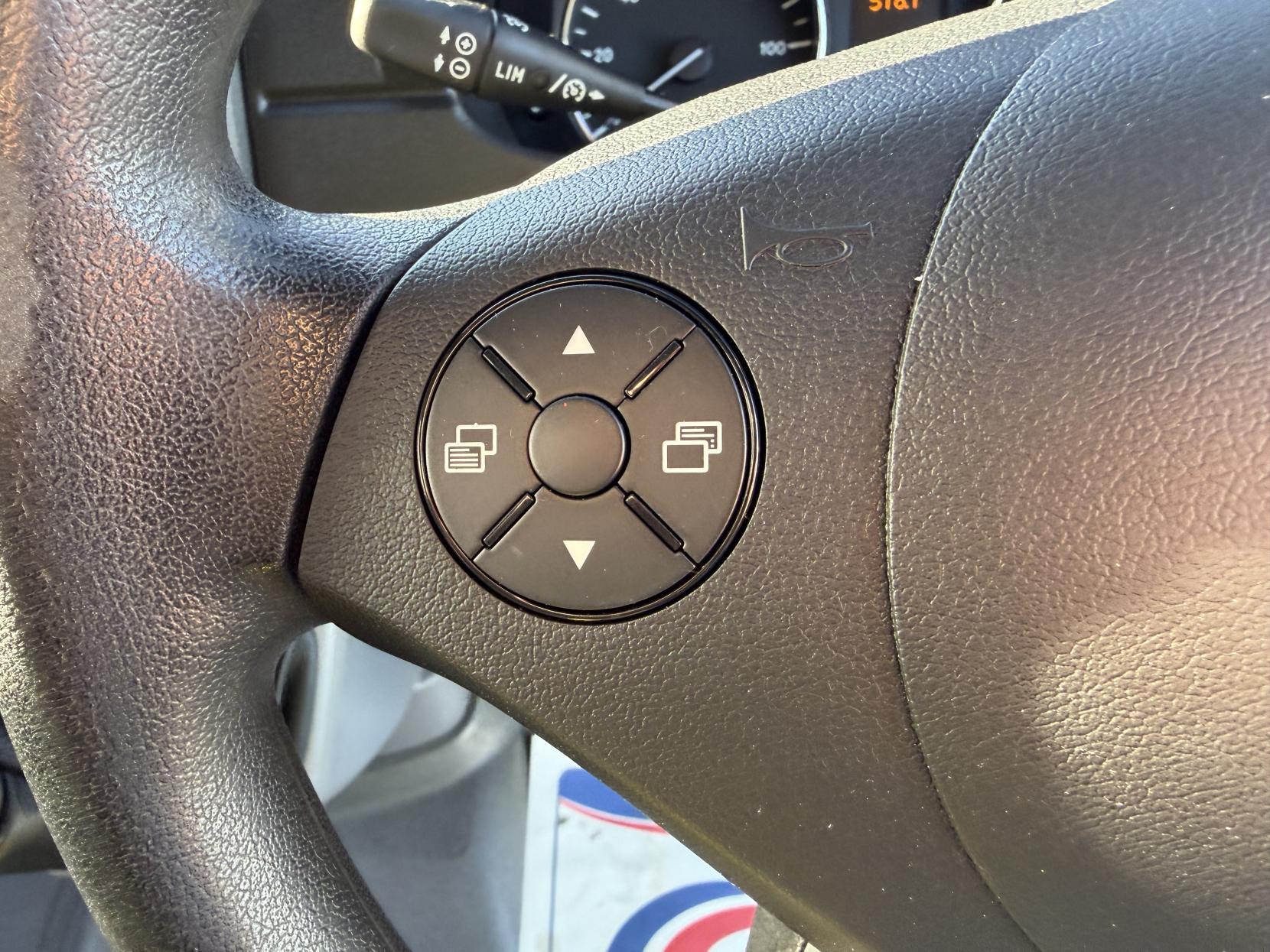 Mercedes-Benz Sprinter 2.1 314 CDi Panel Van 5dr Diesel Manual RWD L2 (213 g/km, 140 bhp)