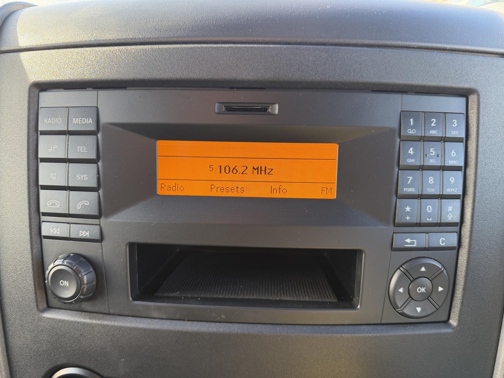 Mercedes-Benz Sprinter 2.1 314 CDi Panel Van 5dr Diesel Manual RWD L2 (213 g/km, 140 bhp)