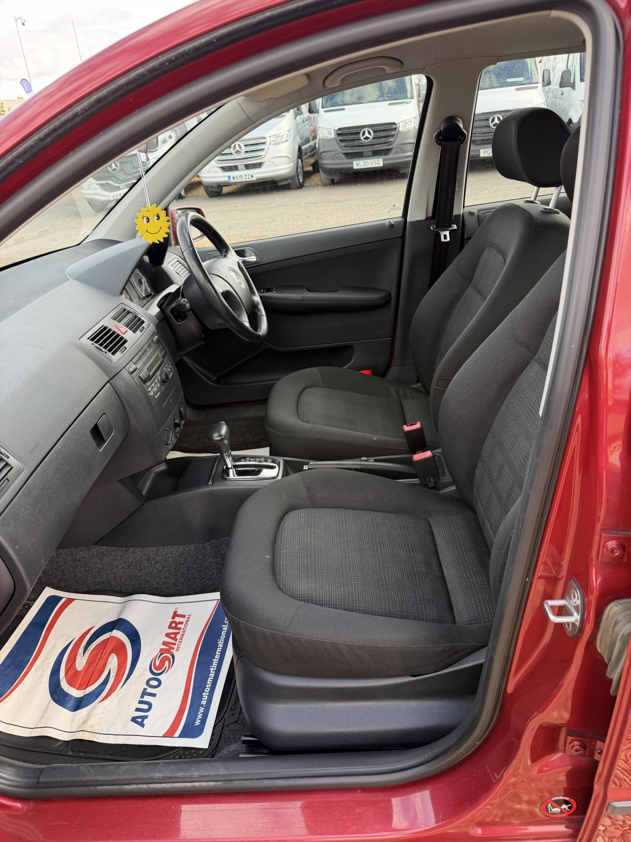 2006 Skoda Fabia 1.4 16V Elegance Hatchback 5dr Petrol Automatic (180 g/km, 75 bhp) - Thumbnail 18