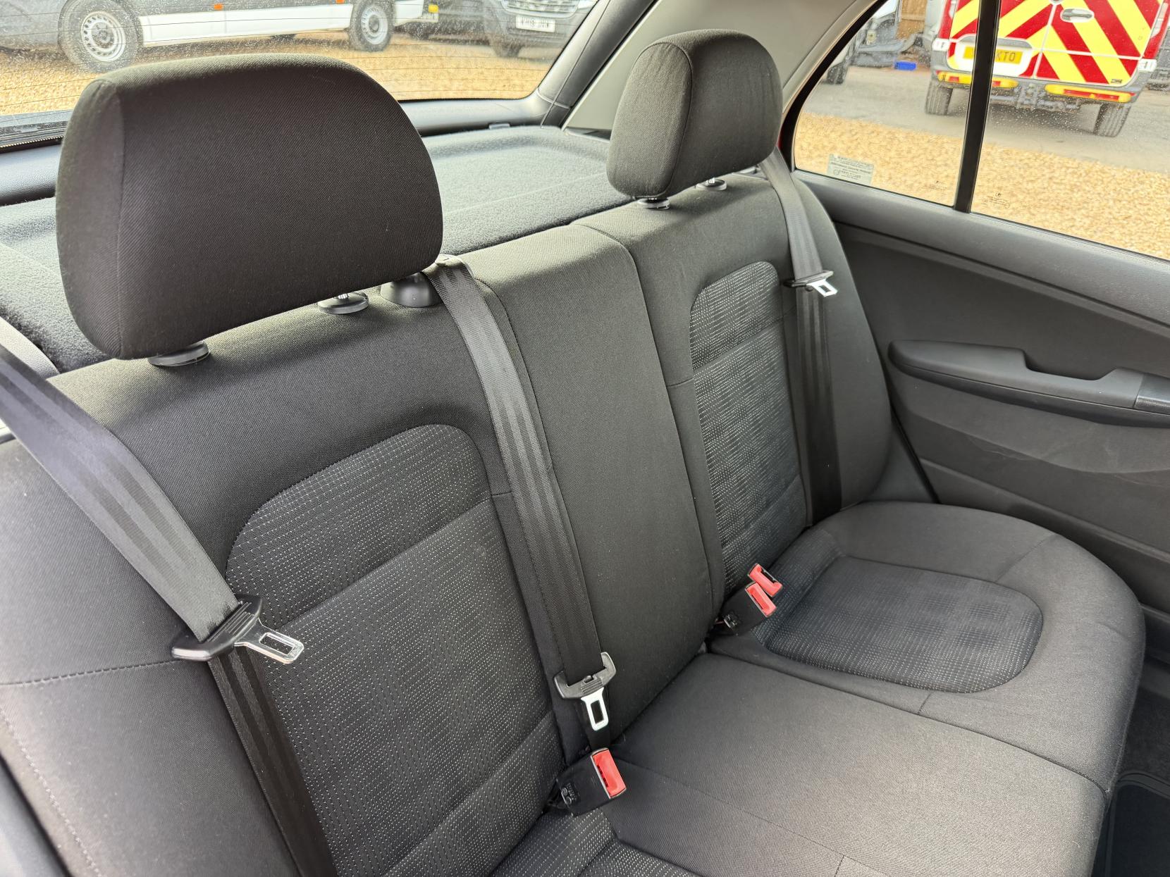 2006 Skoda Fabia 1.4 16V Elegance Hatchback 5dr Petrol Automatic (180 g/km, 75 bhp) - Thumbnail 33