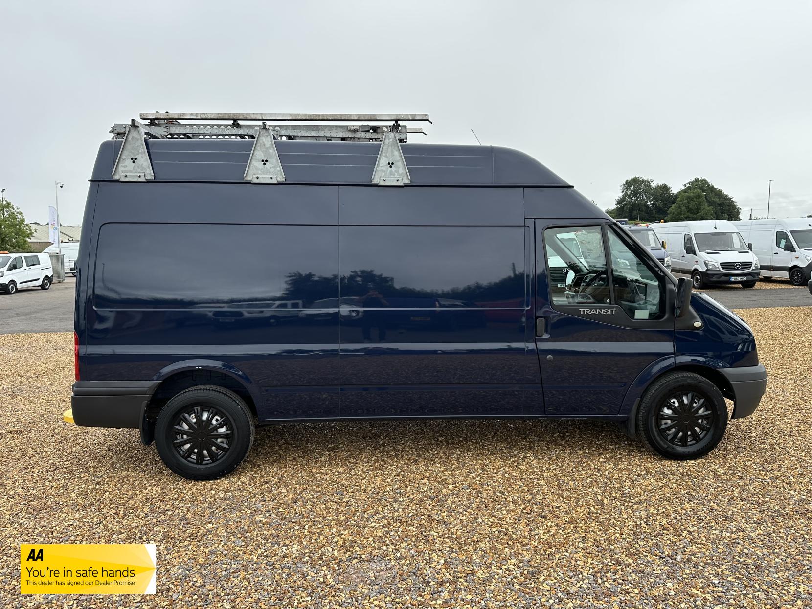 Ford Transit 2.2 TDCi 350 Panel Van 3dr Diesel Manual FWD L2 H3 (209 g/km, 123 bhp)