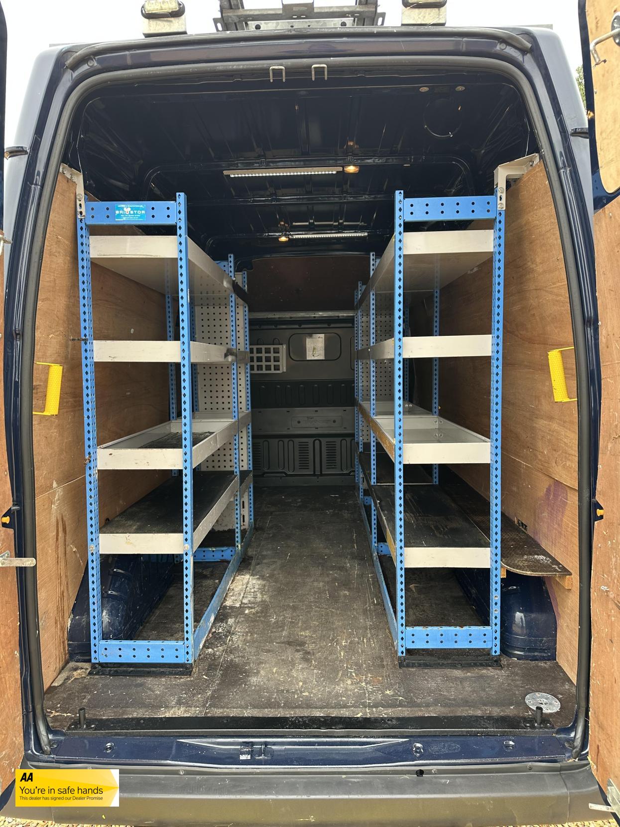 Ford Transit 2.2 TDCi 350 Panel Van 3dr Diesel Manual FWD L2 H3 (209 g/km, 123 bhp)