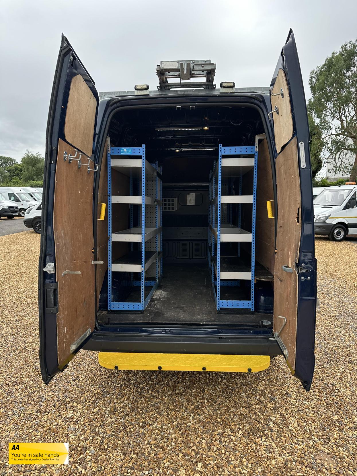 Ford Transit 2.2 TDCi 350 Panel Van 3dr Diesel Manual FWD L2 H3 (209 g/km, 123 bhp)
