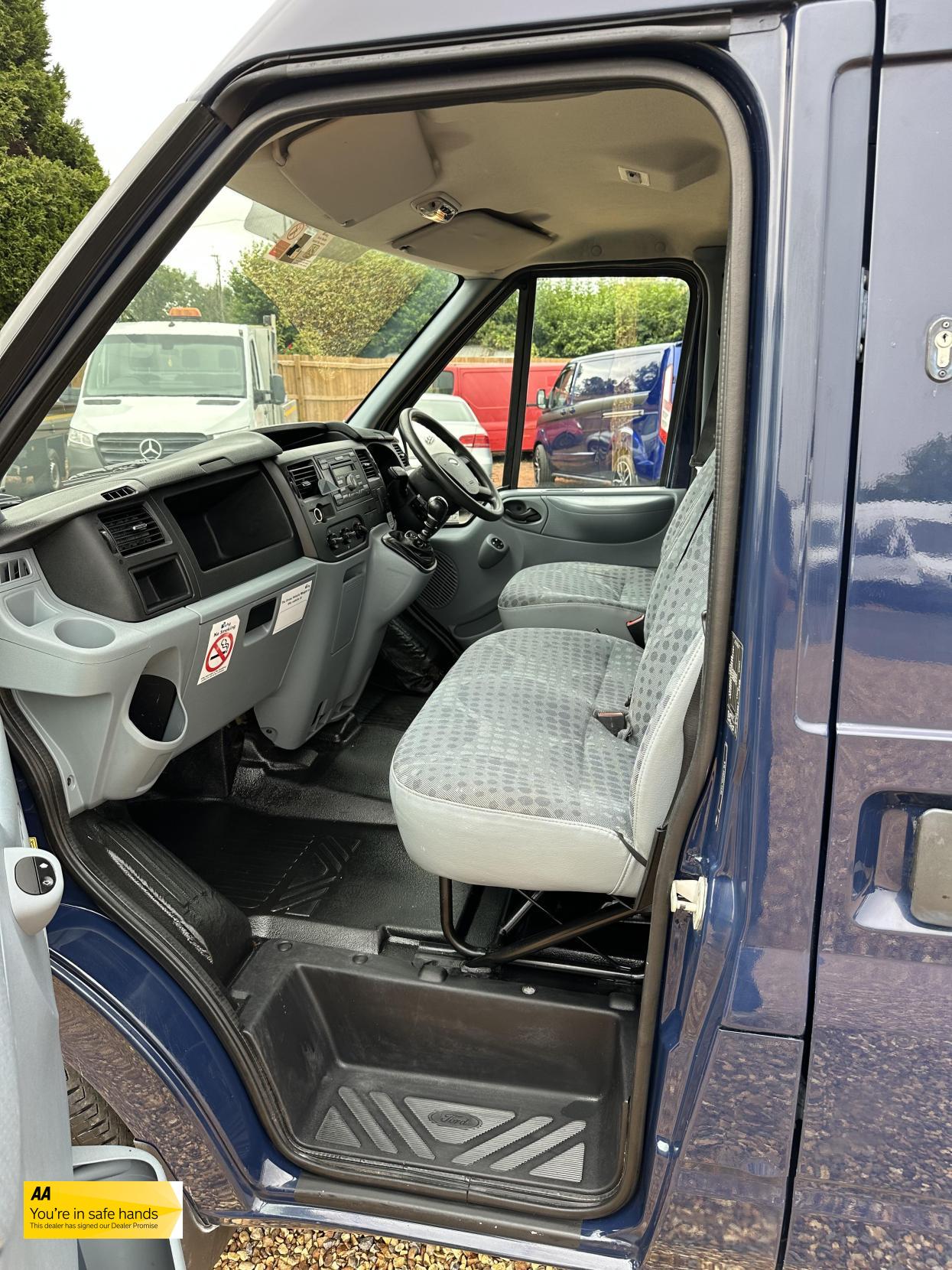 Ford Transit 2.2 TDCi 350 Panel Van 3dr Diesel Manual FWD L2 H3 (209 g/km, 123 bhp)
