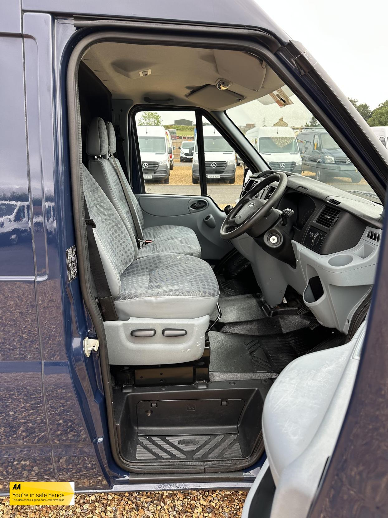 Ford Transit 2.2 TDCi 350 Panel Van 3dr Diesel Manual FWD L2 H3 (209 g/km, 123 bhp)