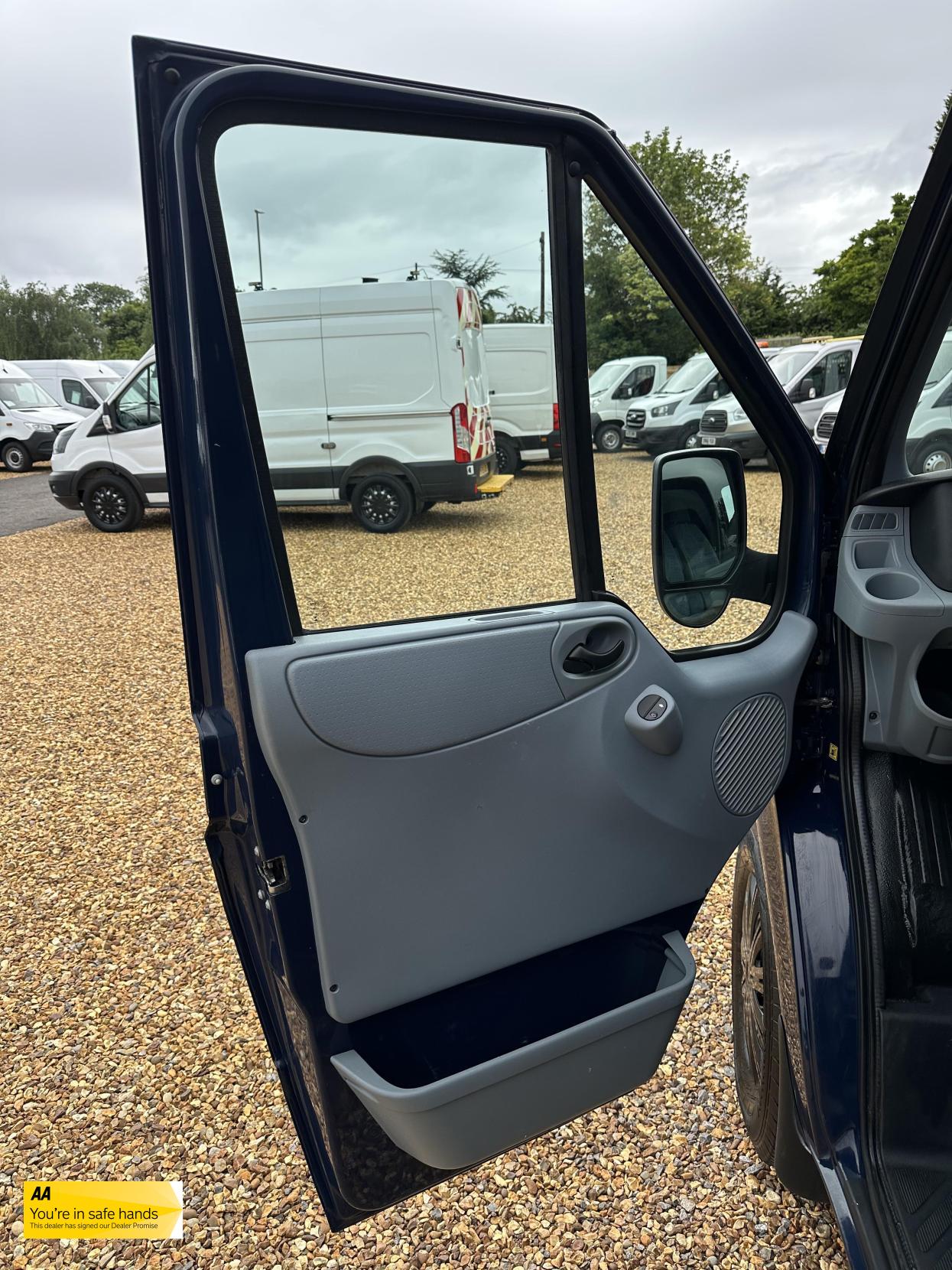 Ford Transit 2.2 TDCi 350 Panel Van 3dr Diesel Manual FWD L2 H3 (209 g/km, 123 bhp)