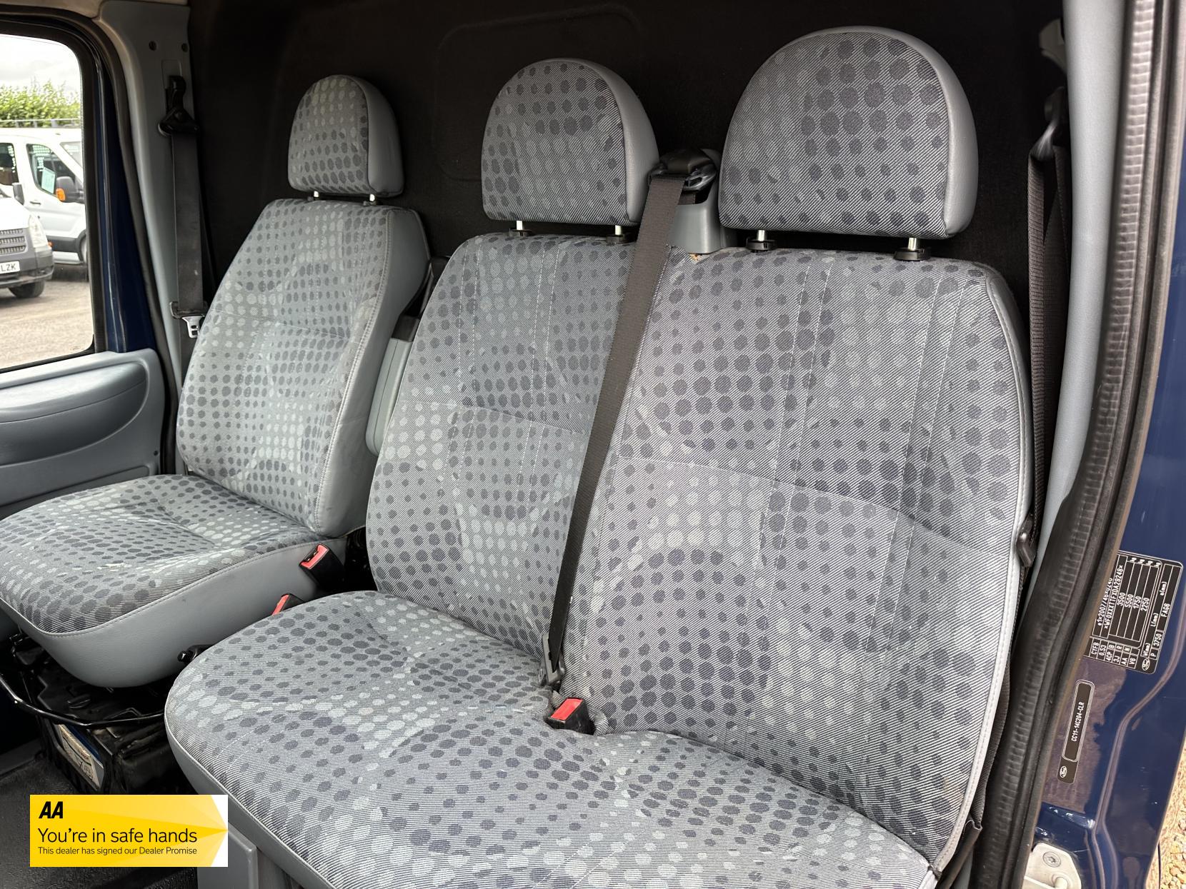 Ford Transit 2.2 TDCi 350 Panel Van 3dr Diesel Manual FWD L2 H3 (209 g/km, 123 bhp)