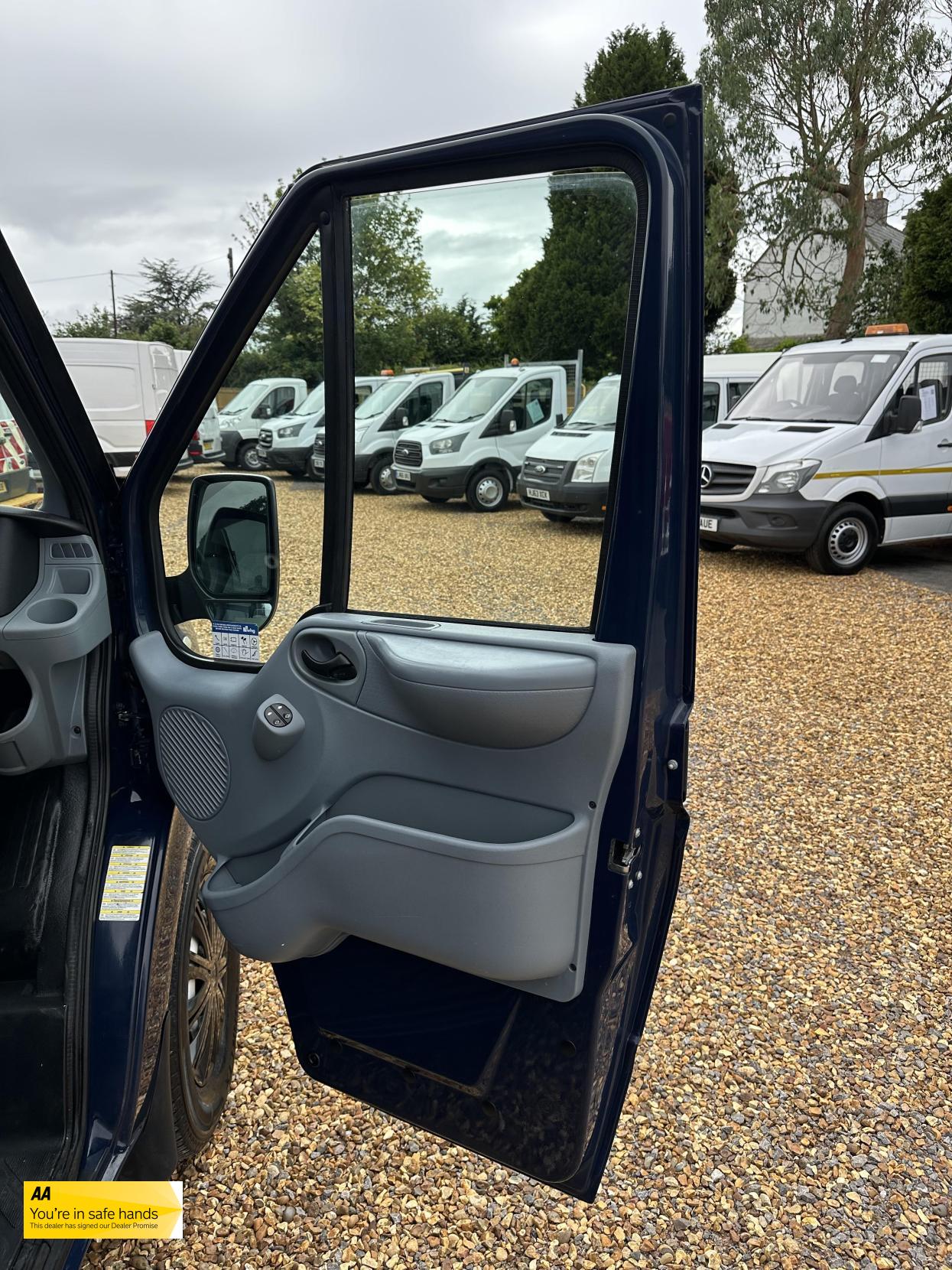 Ford Transit 2.2 TDCi 350 Panel Van 3dr Diesel Manual FWD L2 H3 (209 g/km, 123 bhp)