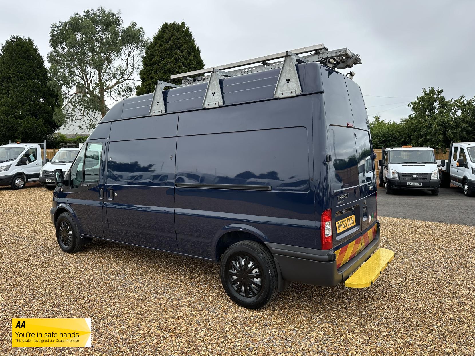 Ford Transit 2.2 TDCi 350 Panel Van 3dr Diesel Manual FWD L2 H3 (209 g/km, 123 bhp)
