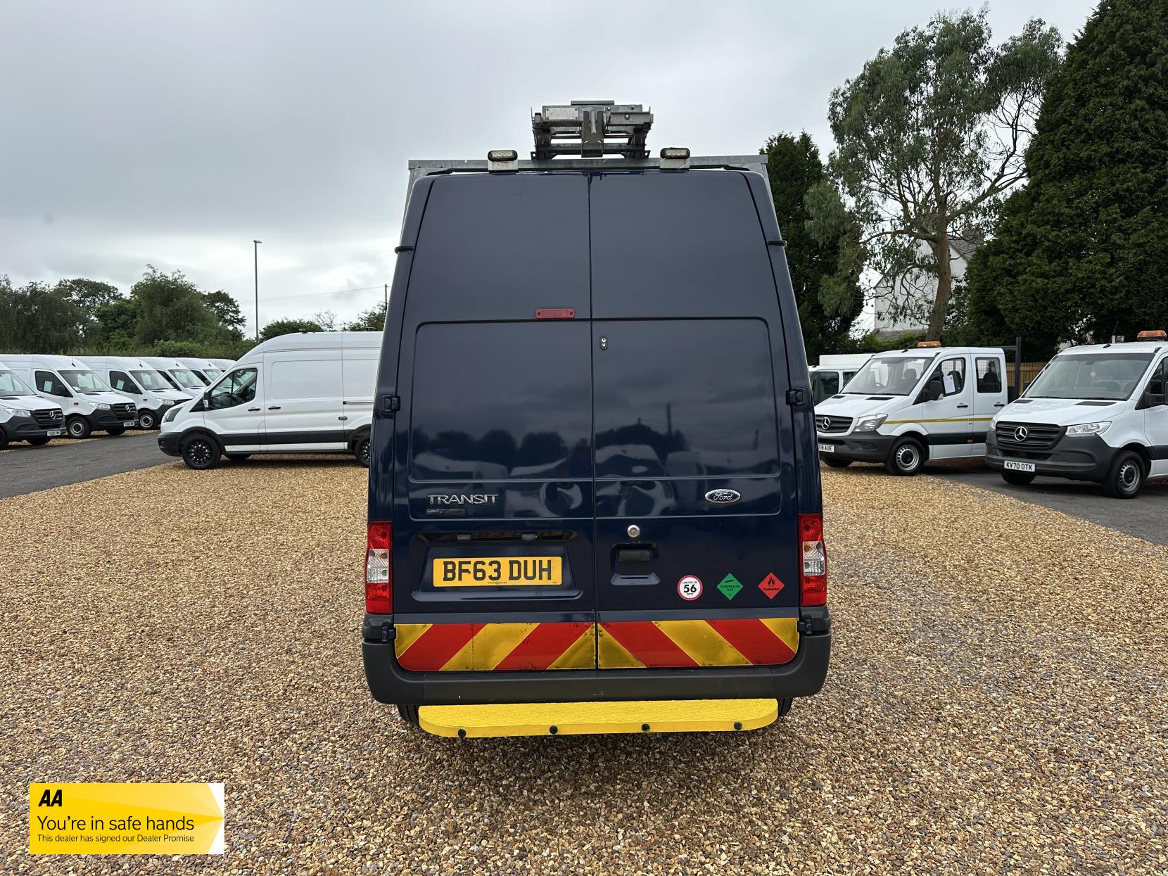 Ford Transit 2.2 TDCi 350 Panel Van 3dr Diesel Manual FWD L2 H3 (209 g/km, 123 bhp)