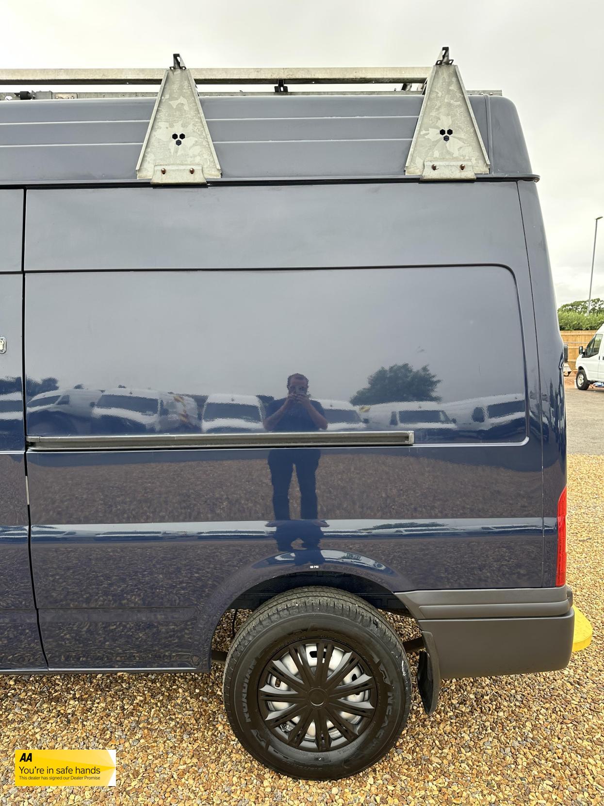 Ford Transit 2.2 TDCi 350 Panel Van 3dr Diesel Manual FWD L2 H3 (209 g/km, 123 bhp)