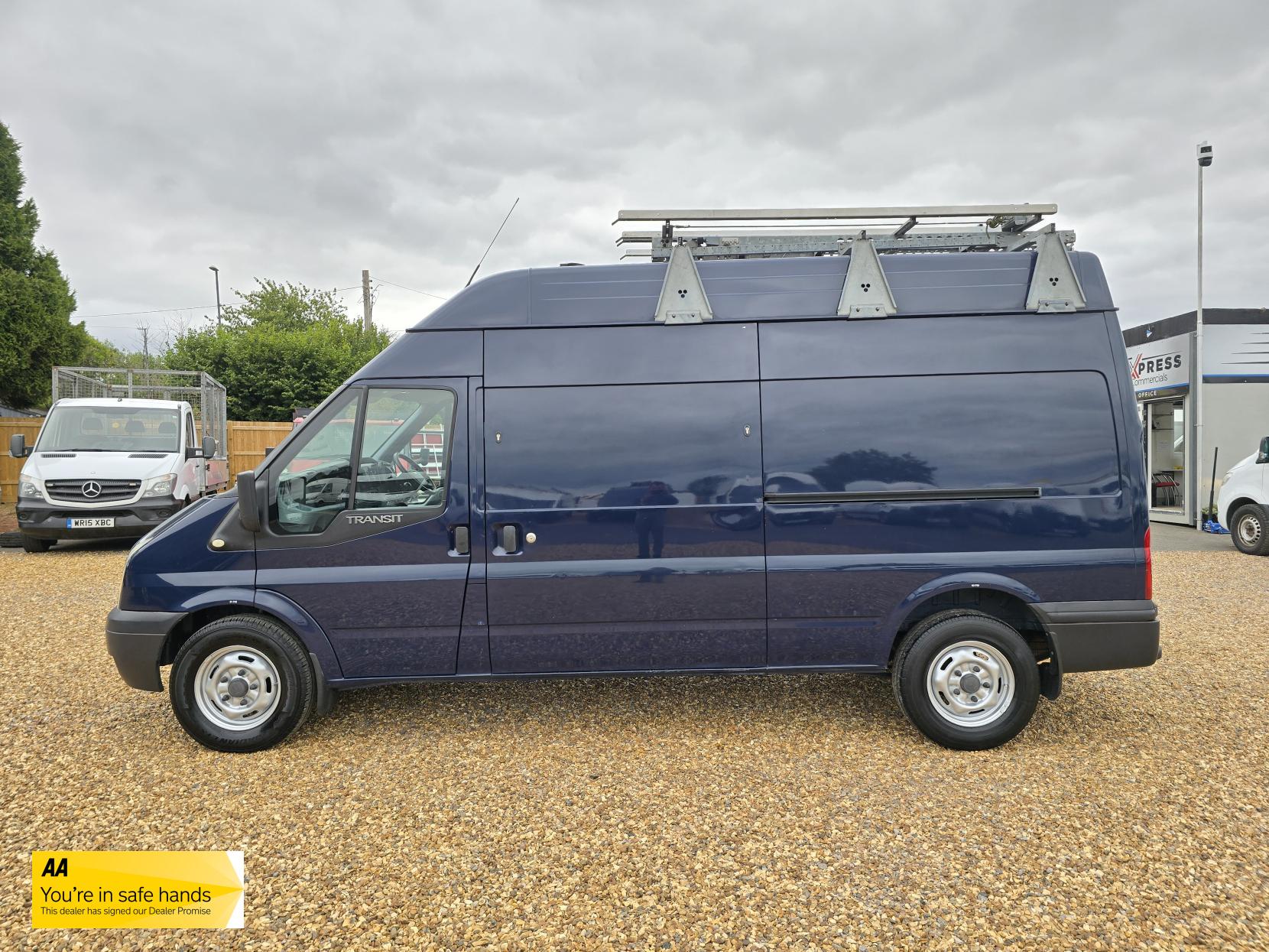 Ford Transit 2.2 TDCi 350 Panel Van 3dr Diesel Manual FWD L3 H2 (209 g/km, 123 bhp)