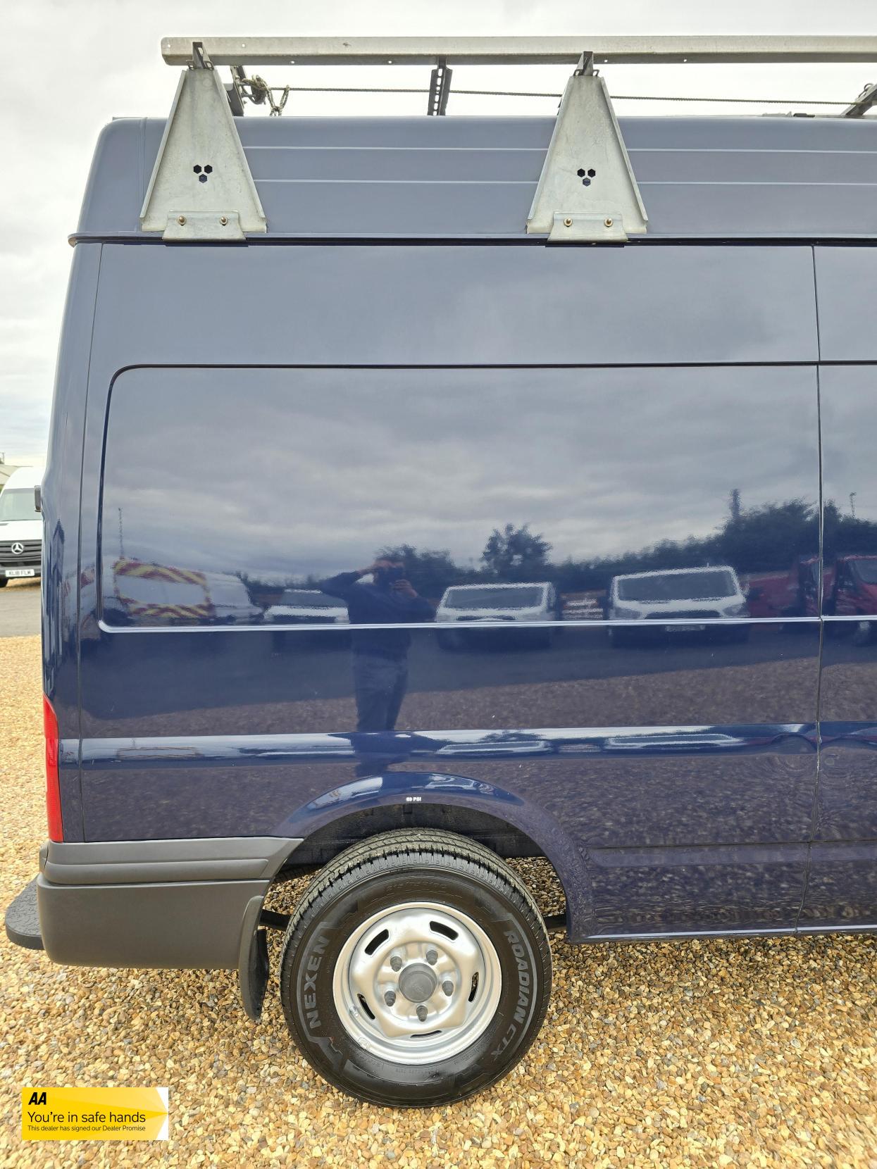 Ford Transit 2.2 TDCi 350 Panel Van 3dr Diesel Manual FWD L3 H2 (209 g/km, 123 bhp)
