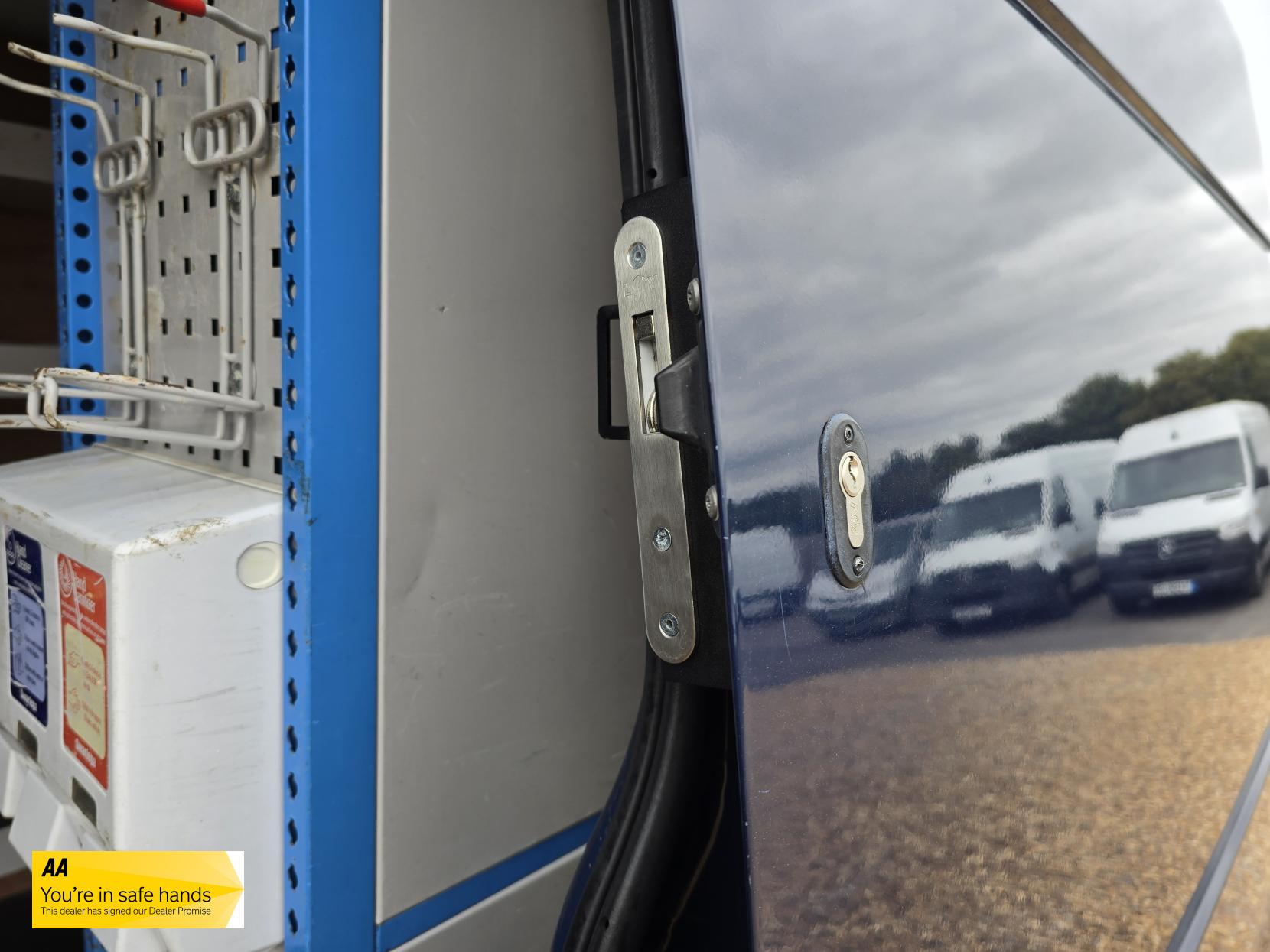 Ford Transit 2.2 TDCi 350 Panel Van 3dr Diesel Manual FWD L3 H2 (209 g/km, 123 bhp)