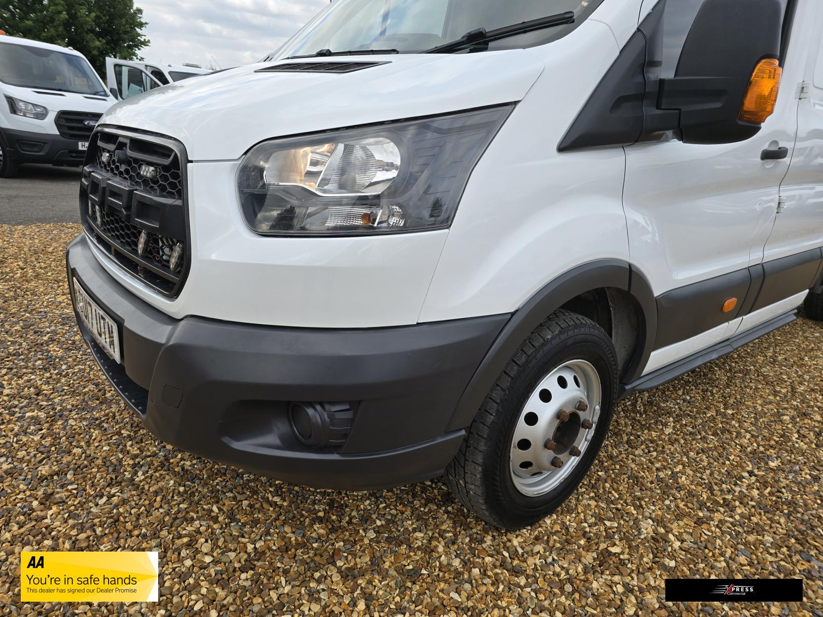 Ford Transit Transit 2.0 350 EcoBlue 1-Way Double Tipper Double Cab 4dr Diesel Manual RWD L3 Euro 6 (1-Way, 1-Stop) (130 ps)