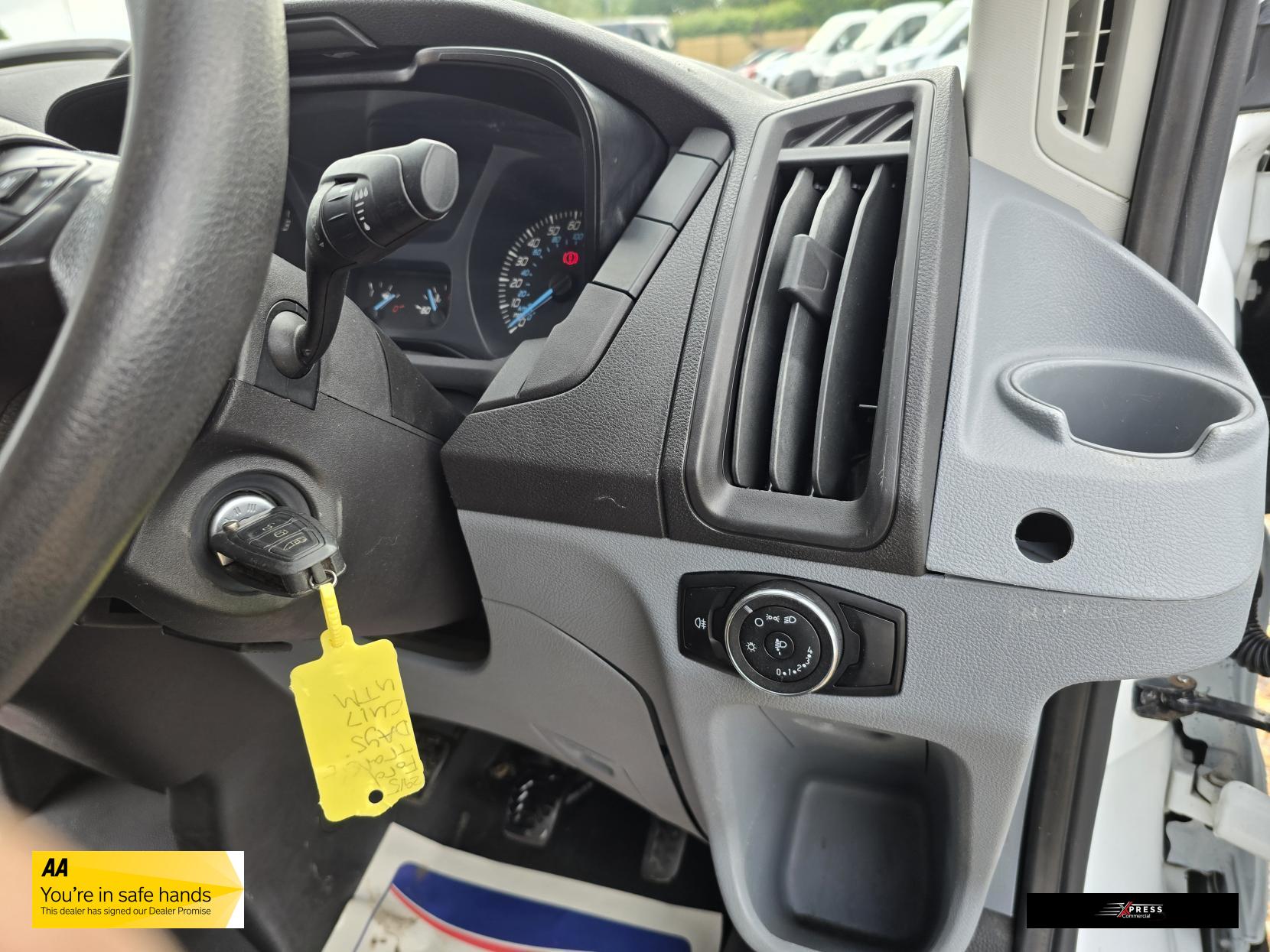 Ford Transit Transit 2.0 350 EcoBlue 1-Way Double Tipper Double Cab 4dr Diesel Manual RWD L3 Euro 6 (1-Way, 1-Stop) (130 ps)