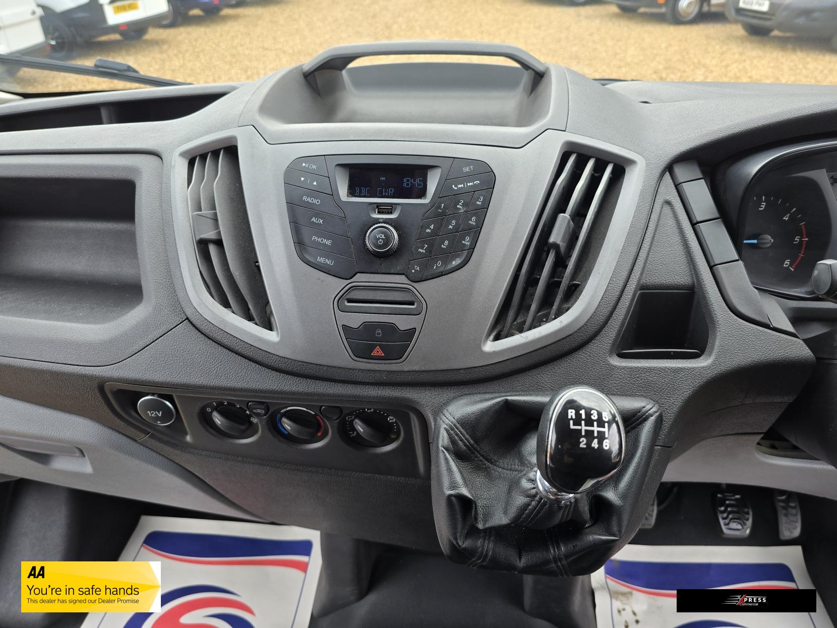 Ford Transit Transit 2.0 350 EcoBlue 1-Way Double Tipper Double Cab 4dr Diesel Manual RWD L3 Euro 6 (1-Way, 1-Stop) (130 ps)
