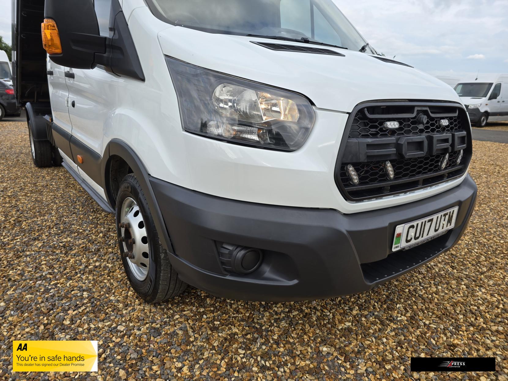 Ford Transit Transit 2.0 350 EcoBlue 1-Way Double Tipper Double Cab 4dr Diesel Manual RWD L3 Euro 6 (1-Way, 1-Stop) (130 ps)