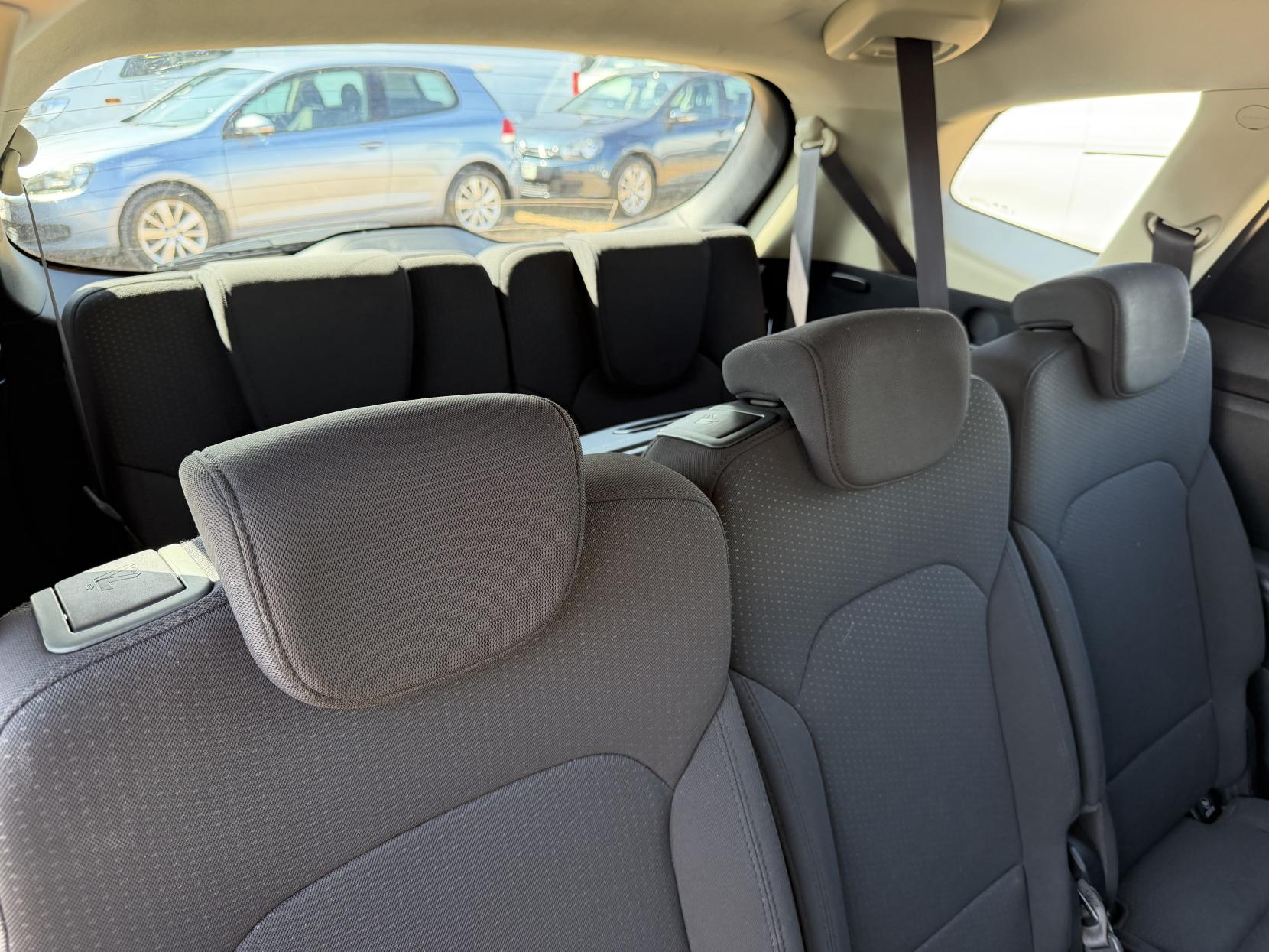 2014 Kia Carens 1.7 CRDi EcoDynamics 1 MPV 5dr Diesel Manual Euro 5 (s/s) (114 bhp) - Thumbnail 3